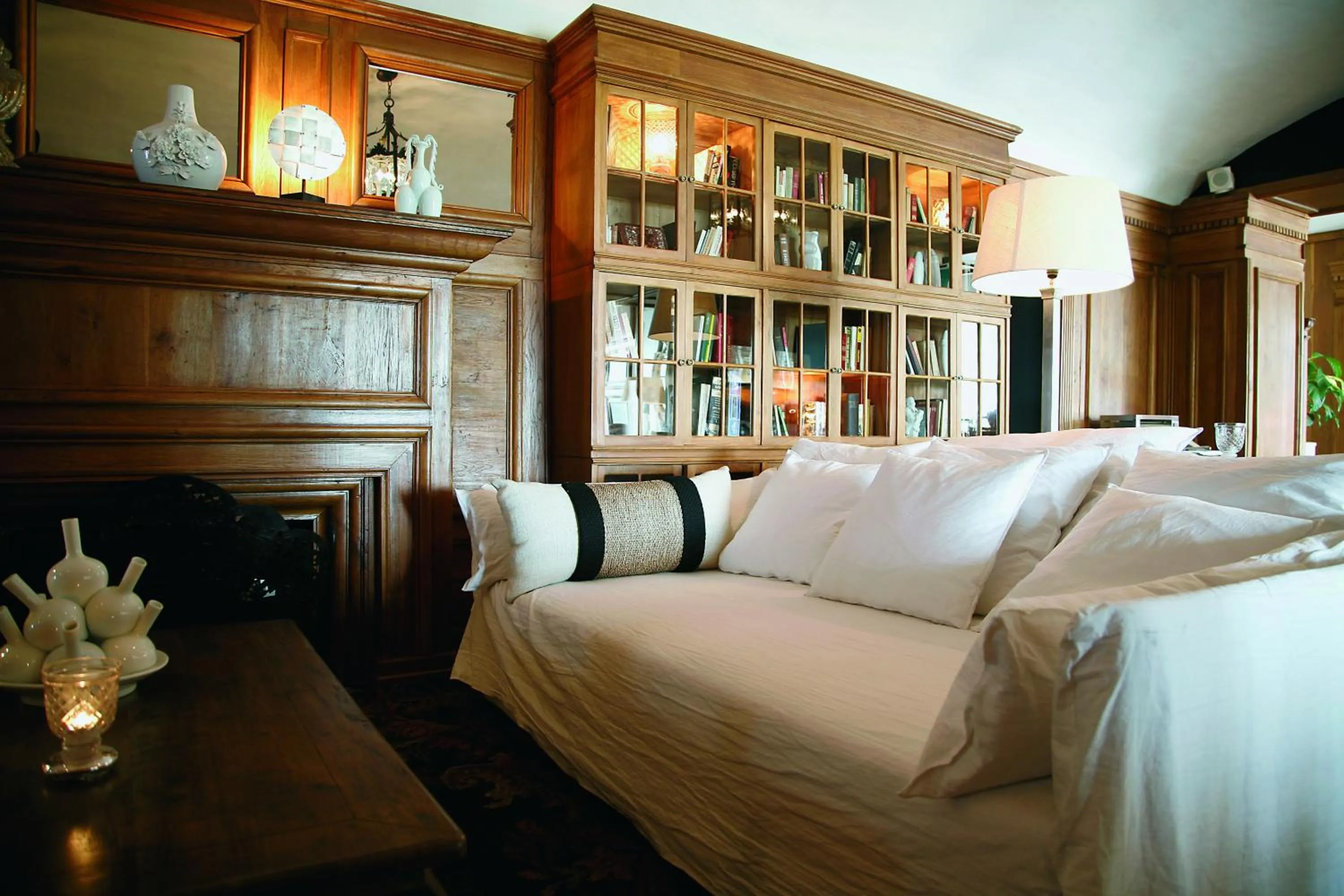 Library, Bed in Hotel La Malcontenta