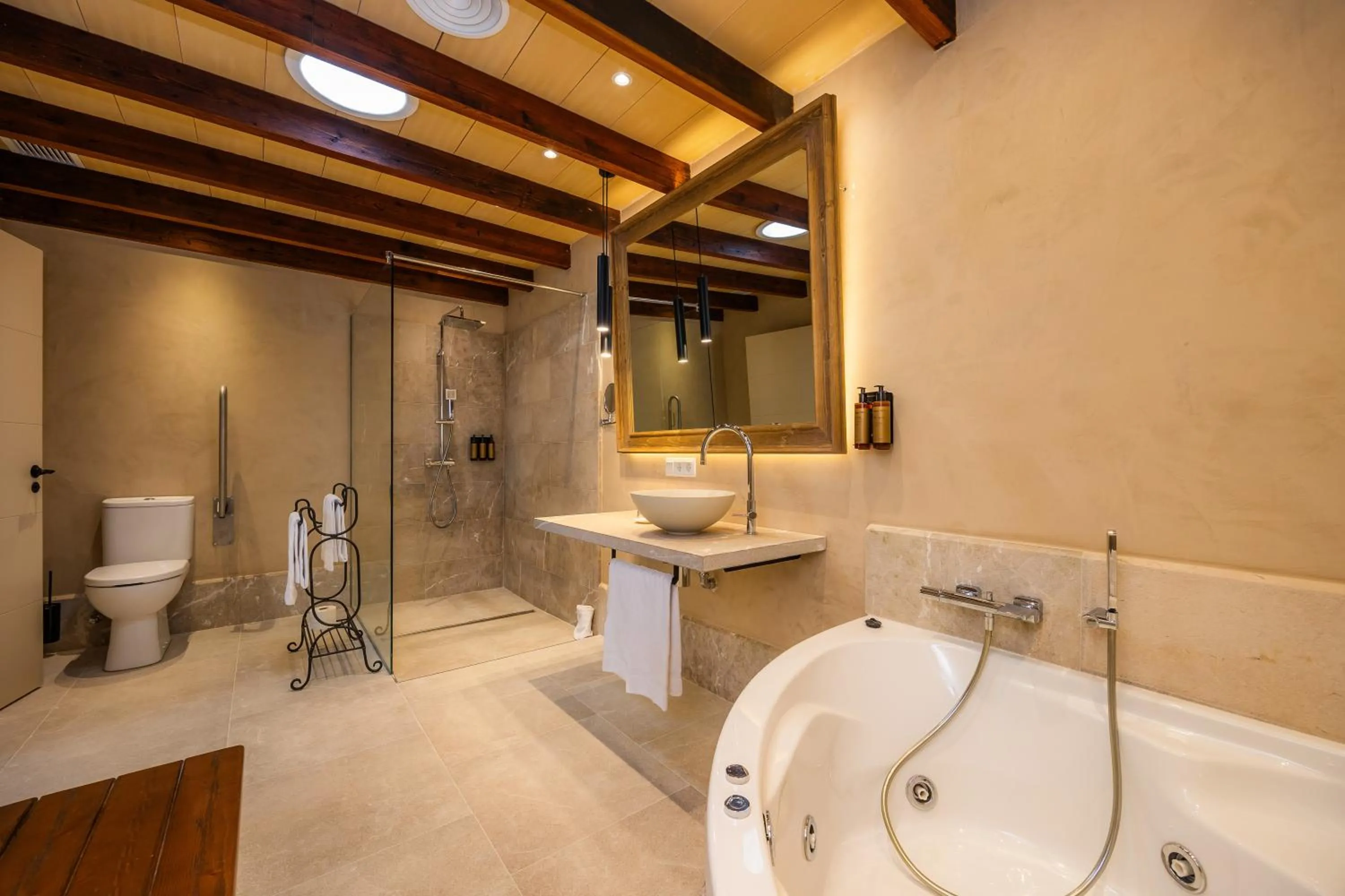 Shower in Finca Albellons