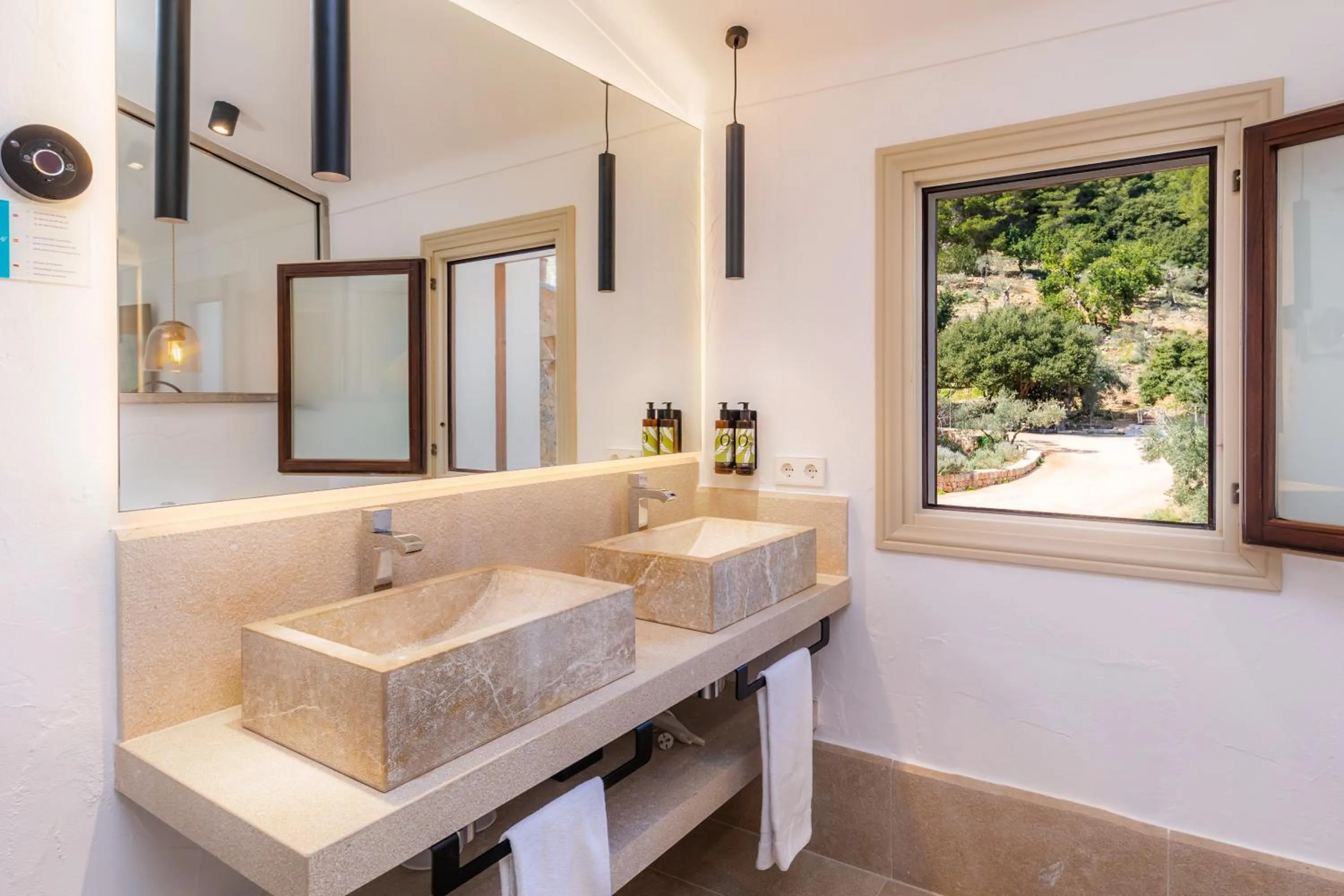 Bathroom in Finca Albellons