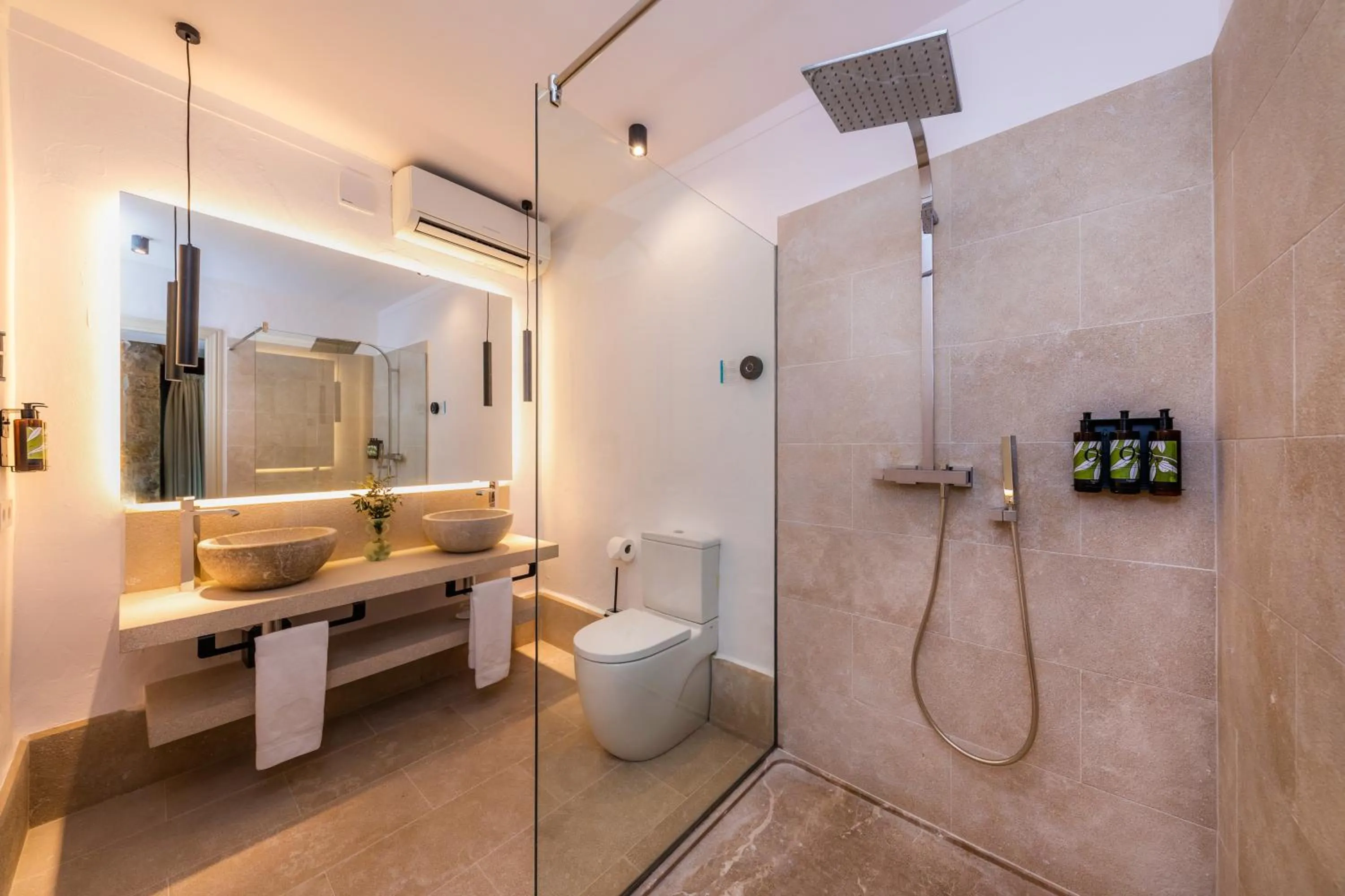 Bathroom in Finca Albellons