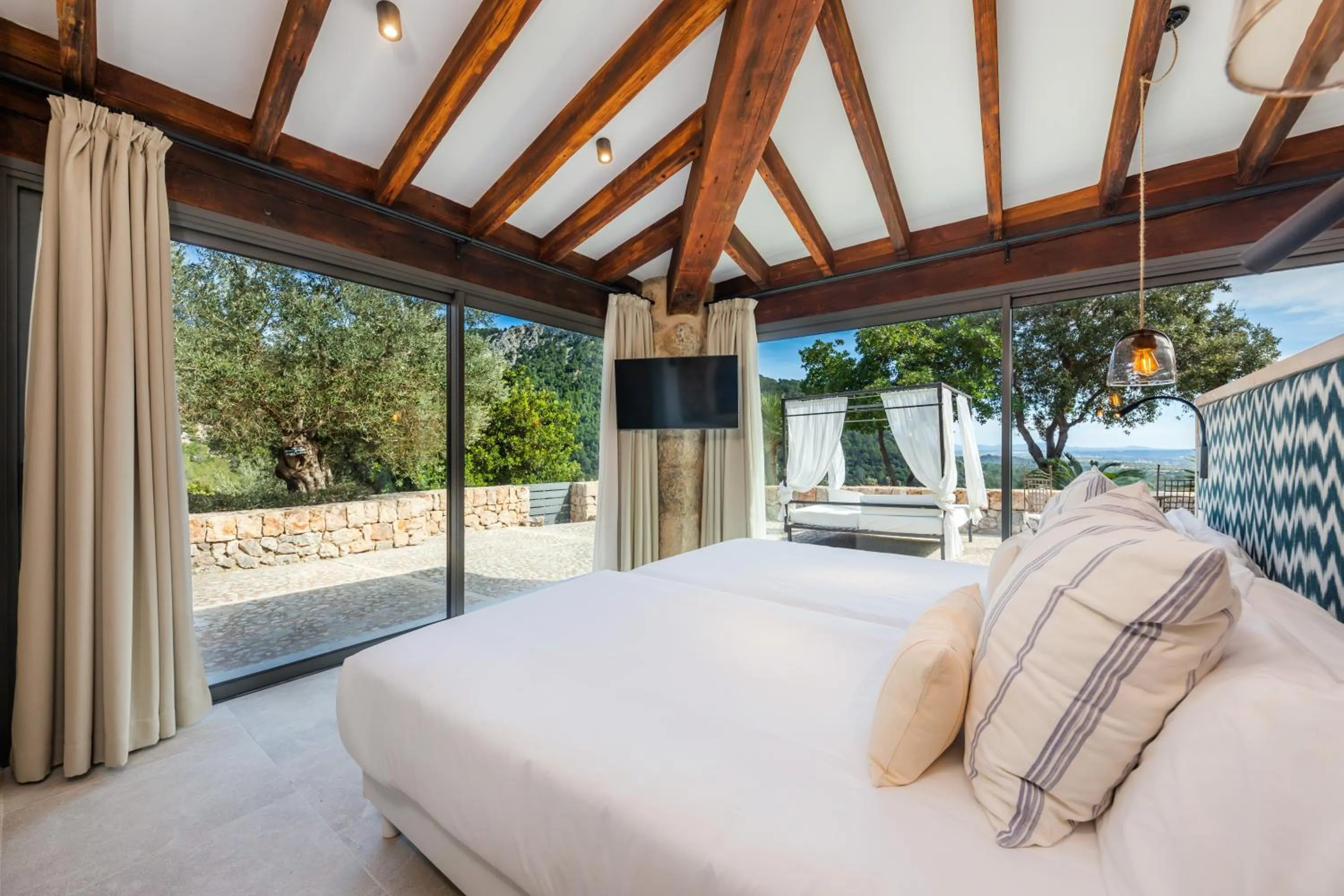 Mountain view in Finca Albellons