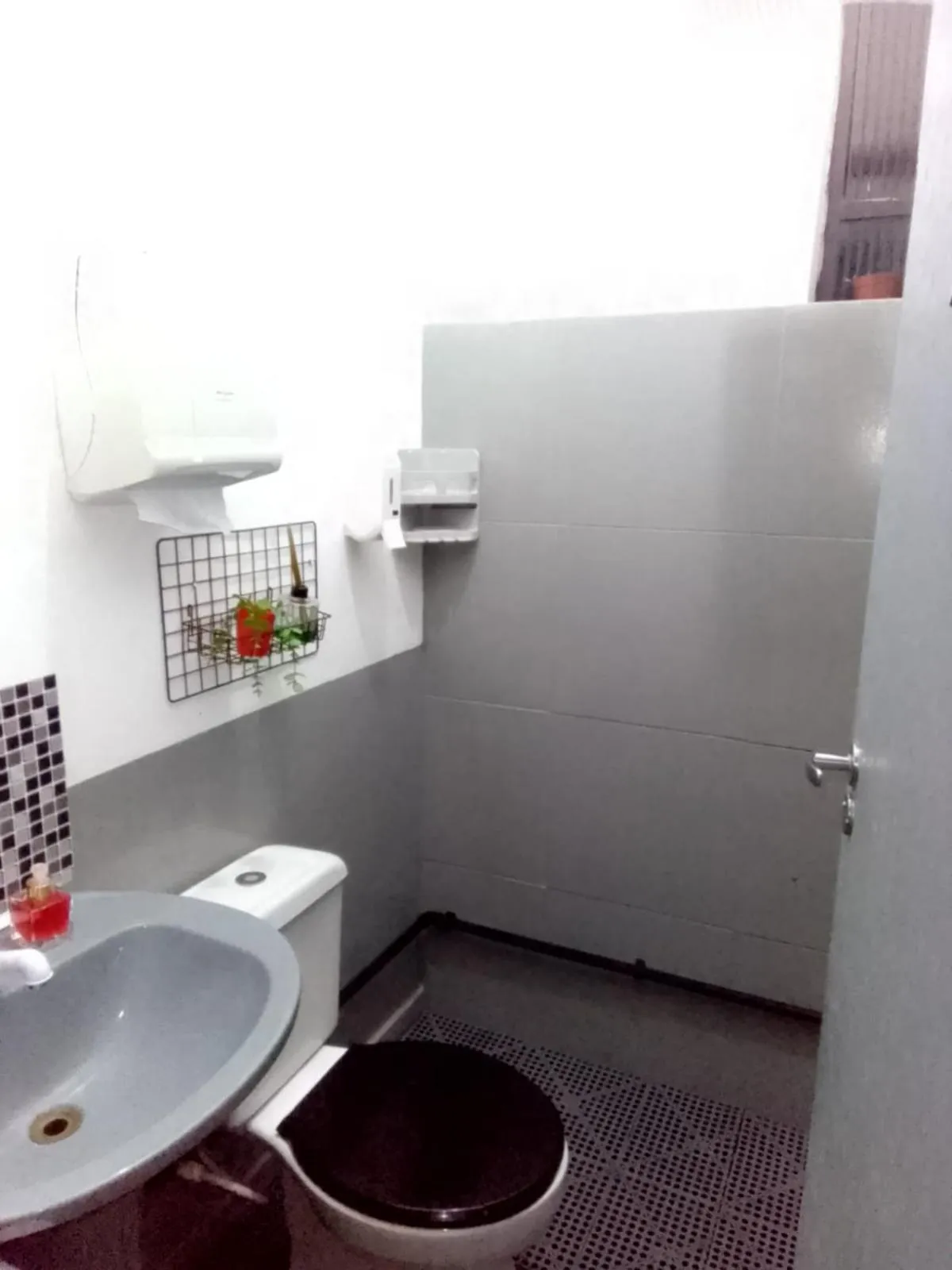 Shower in Hostel Lize