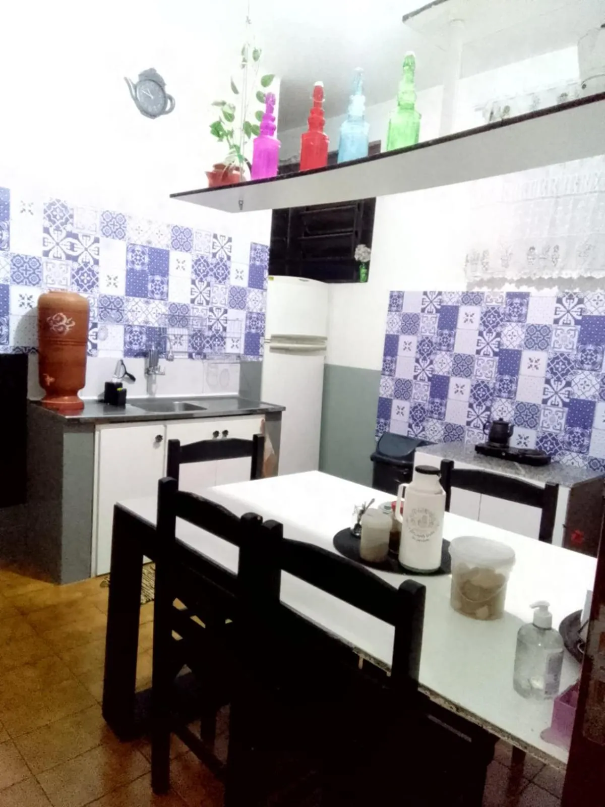 Kitchen or kitchenette in Hostel Lize