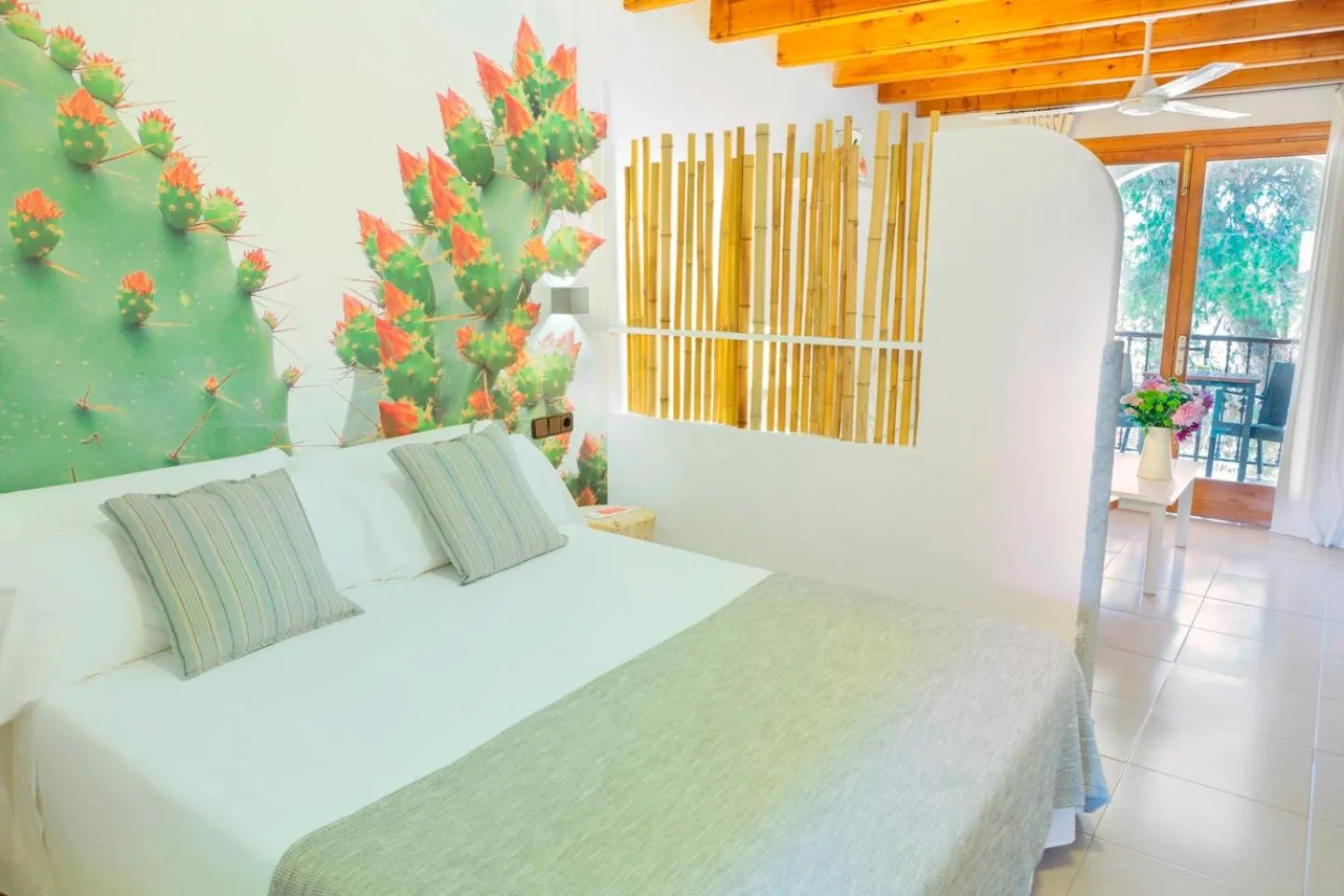 Bed in Es Baulo Petit Hotel