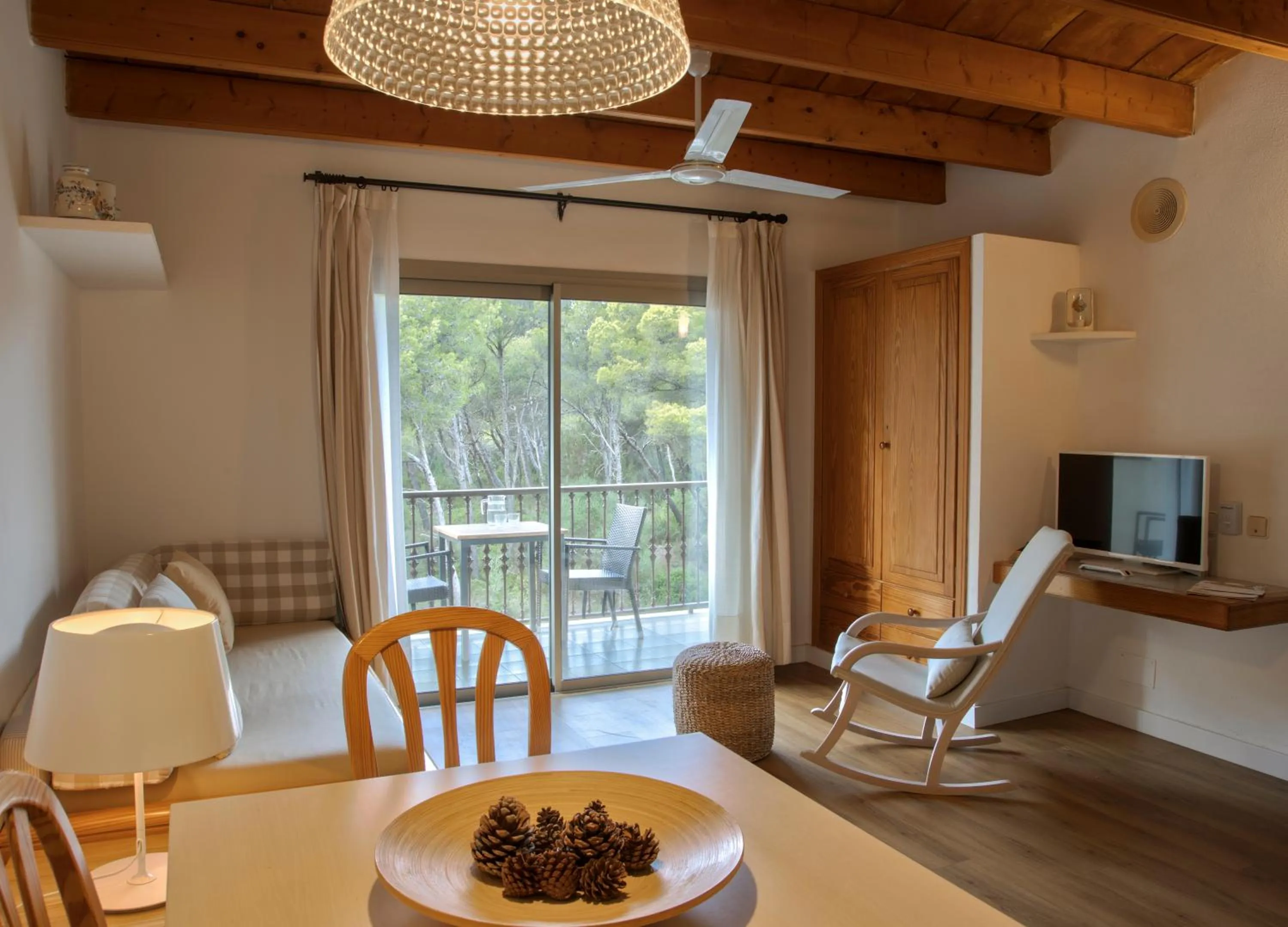 TV and multimedia in Es Baulo Petit Hotel