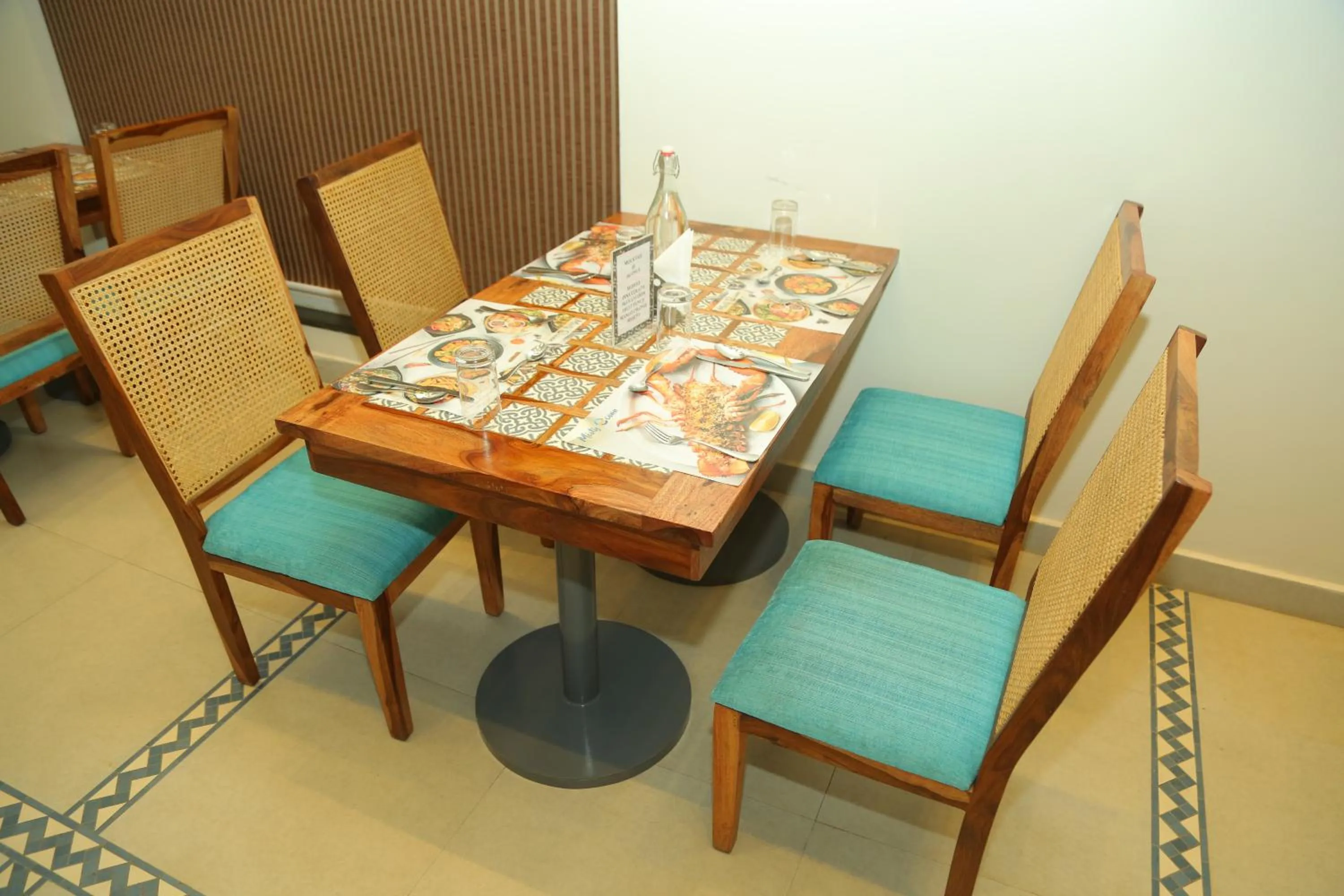 Restaurant/places to eat in Misty Ocean - A Bergamont Group of Hotel