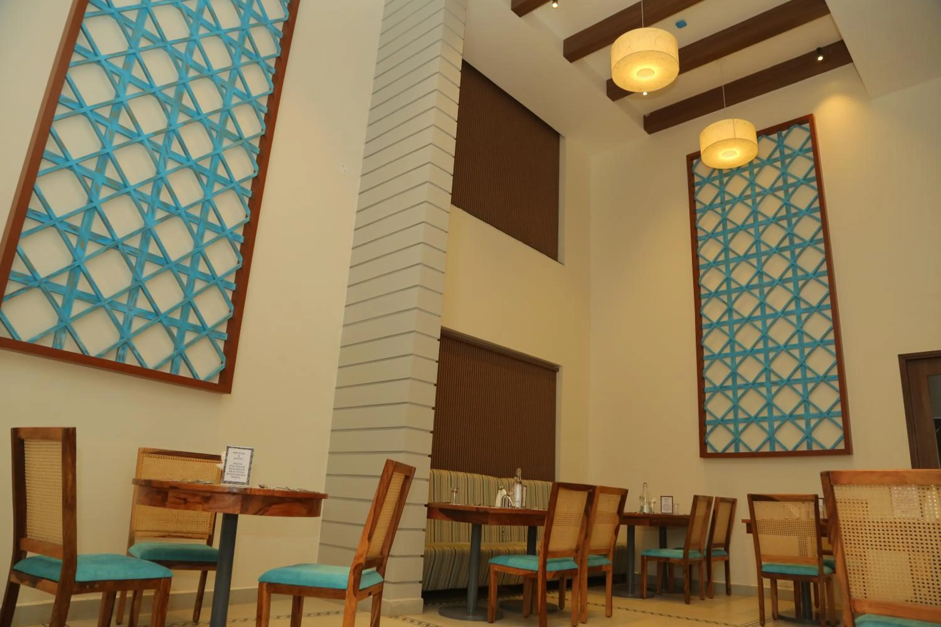 Restaurant/places to eat in Misty Ocean - A Bergamont Group of Hotel