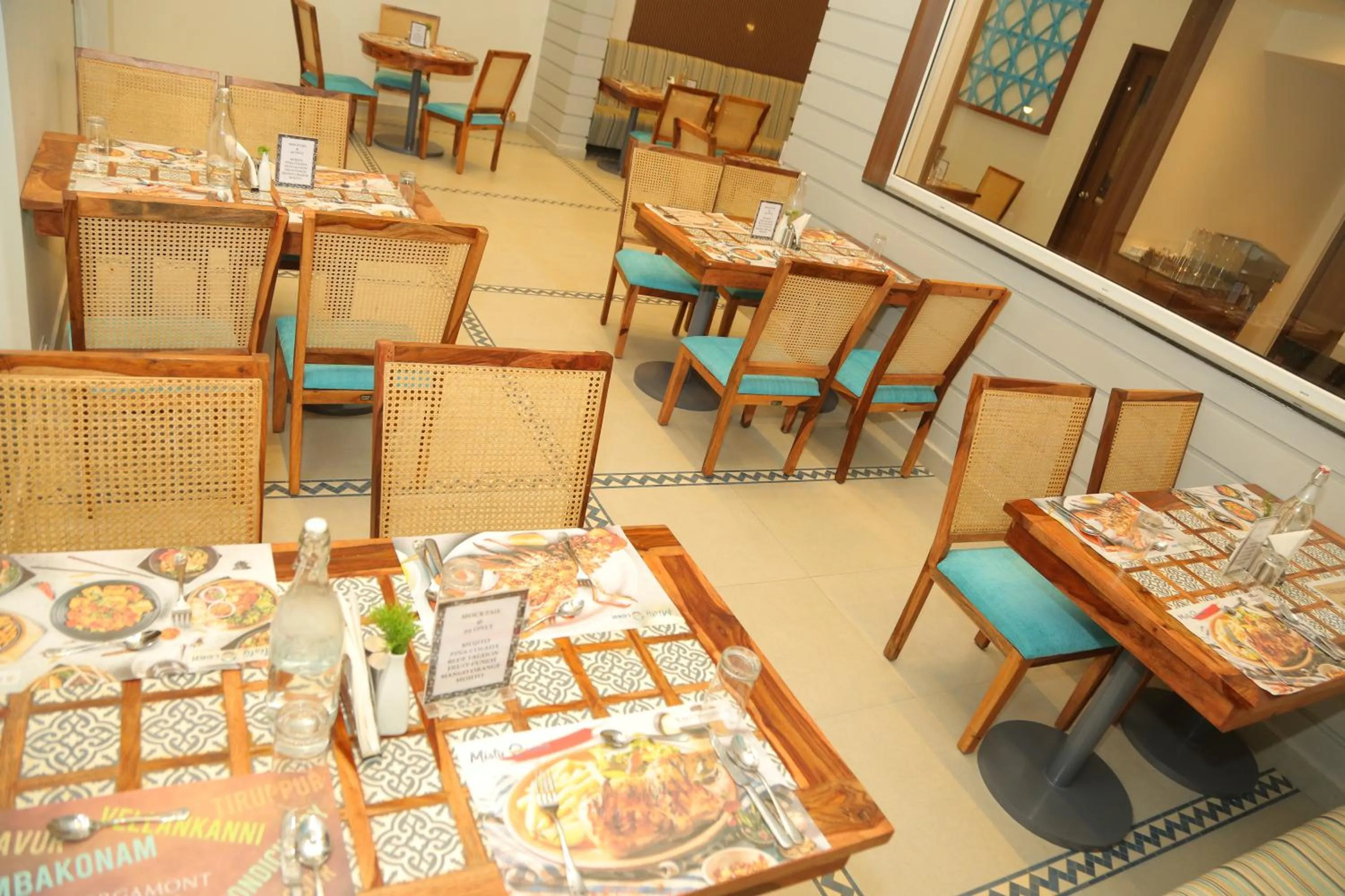 Restaurant/places to eat in Misty Ocean - A Bergamont Group of Hotel