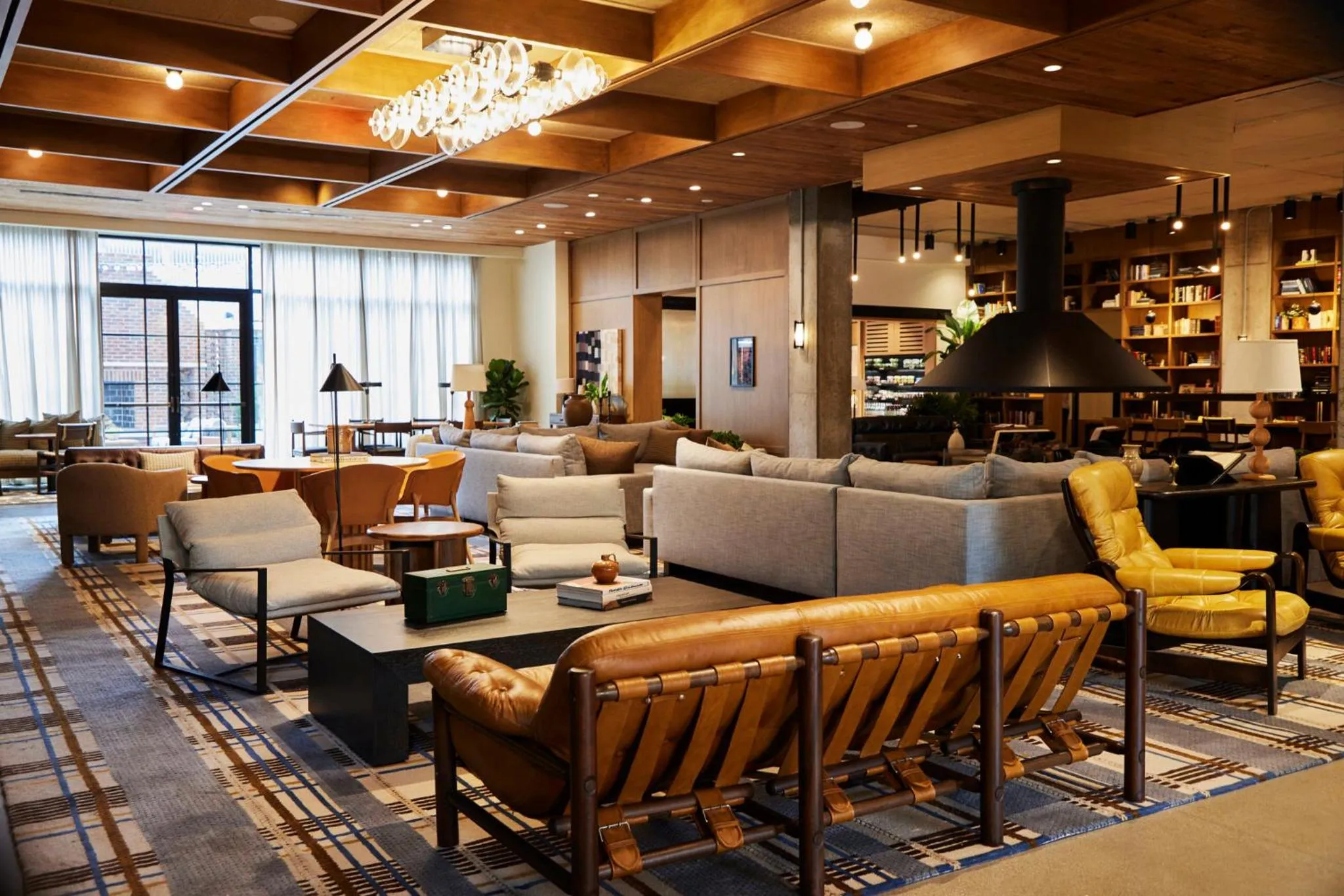 Lobby or reception in The Junto Hotel