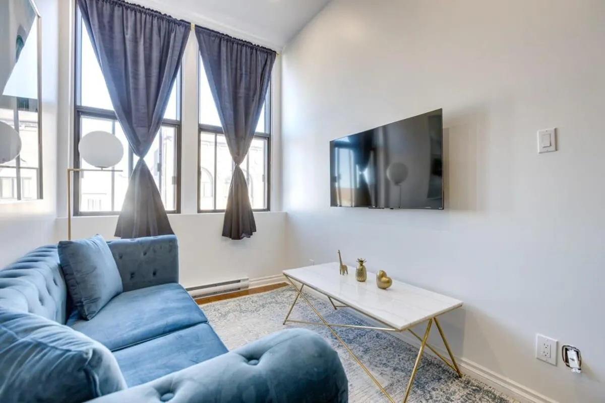 M11 Gorgeous 3BR wKingBed Perfect Location