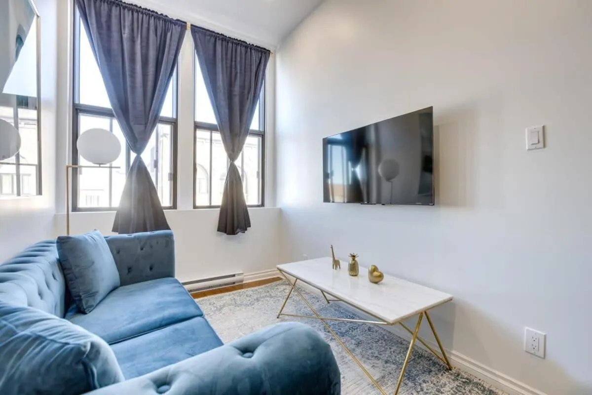 M11 Gorgeous 3BR wKingBed Perfect Location