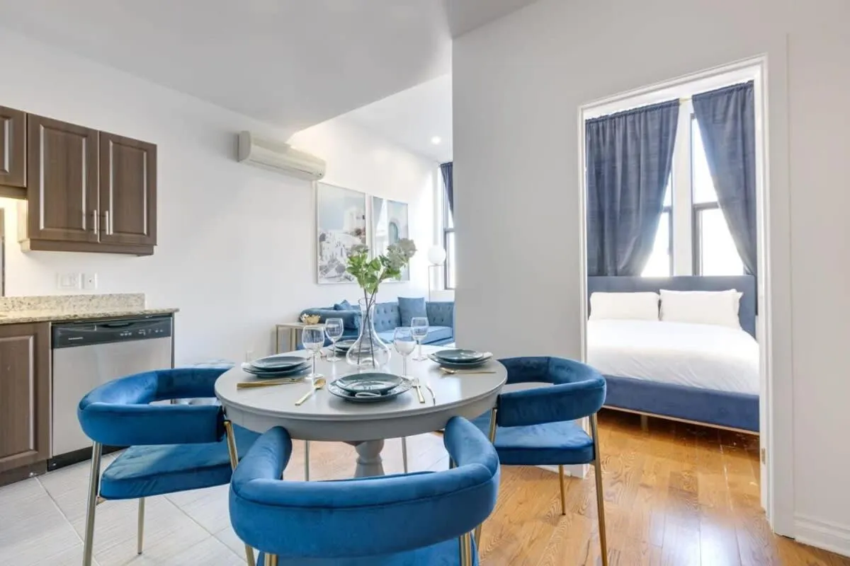 M11 Gorgeous 3BR wKingBed Perfect Location