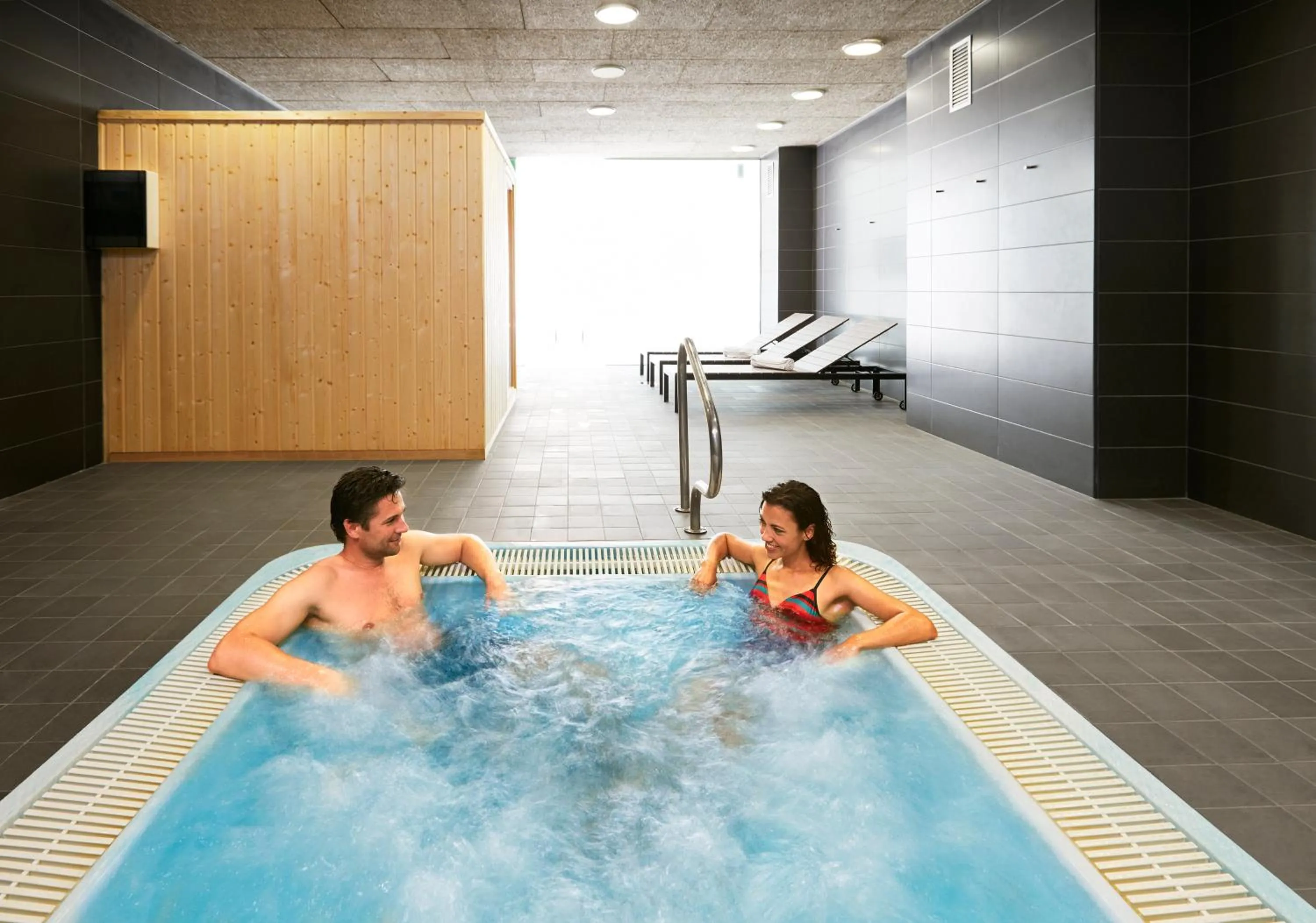 Hot Tub in PortAventura Hotel Caribe - Includes unlimited access to PortAventura Park & 1 access to Ferrari Land