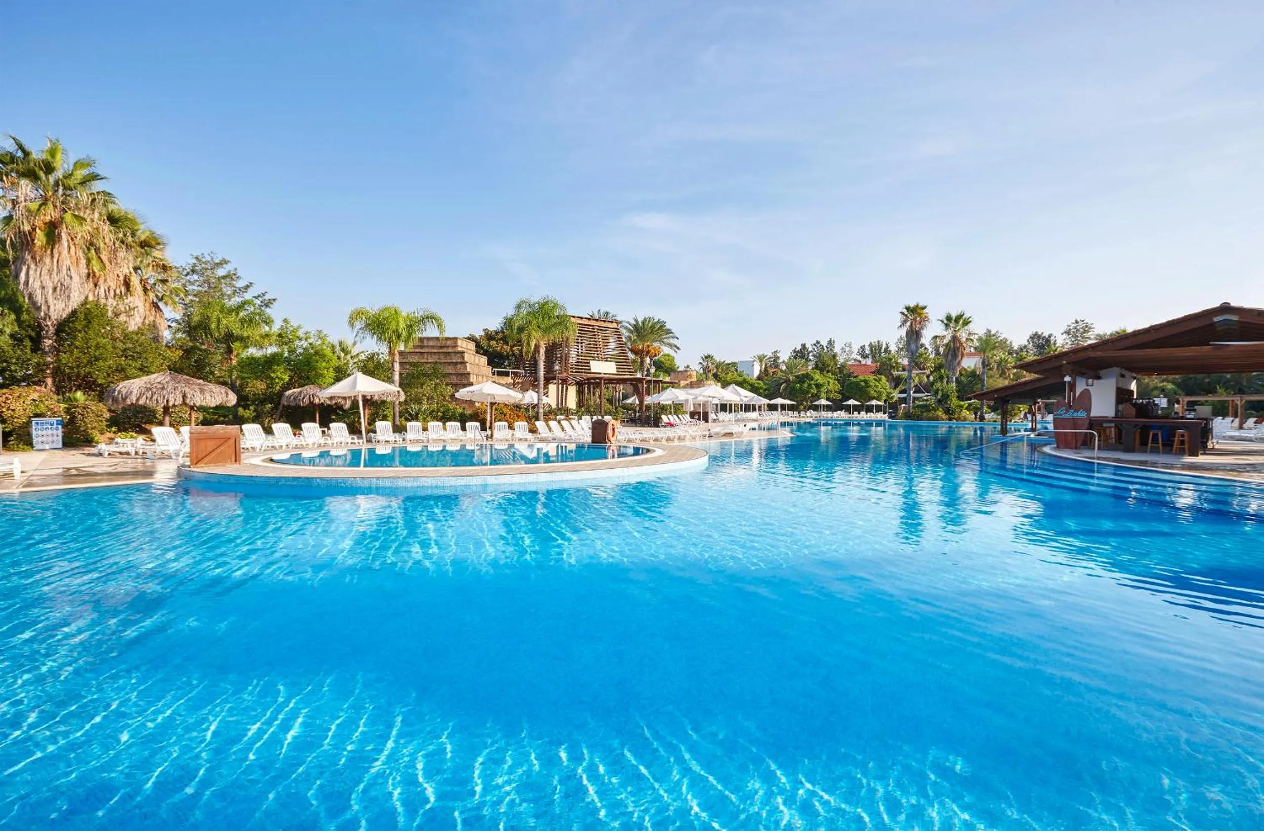 Swimming pool in PortAventura Hotel El Paso - Includes unlimited access to PortAventura Park & 1 access to Ferrari Land