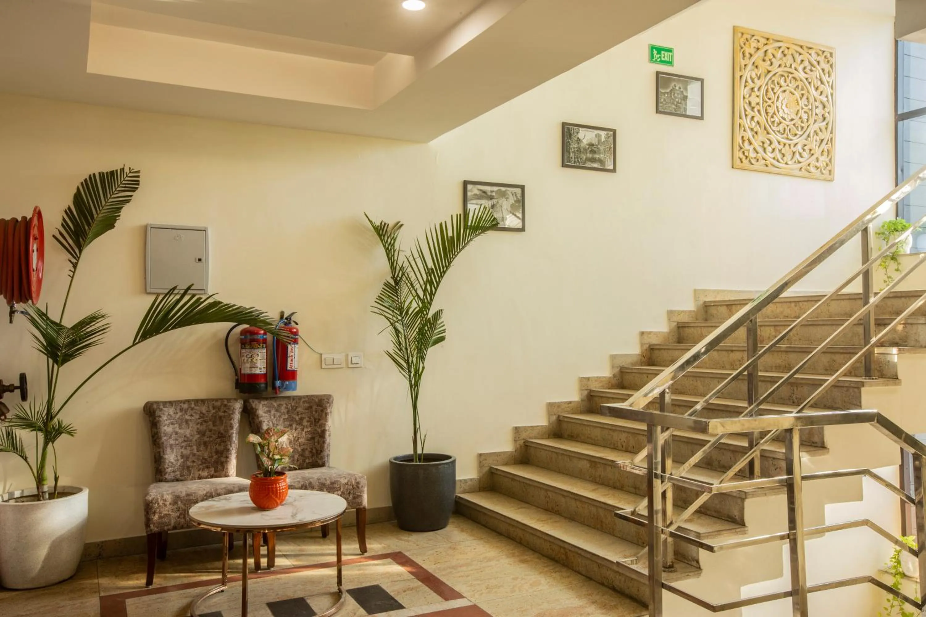 Lobby or reception in Hotel Cardinal Oxmo Delhi Airport