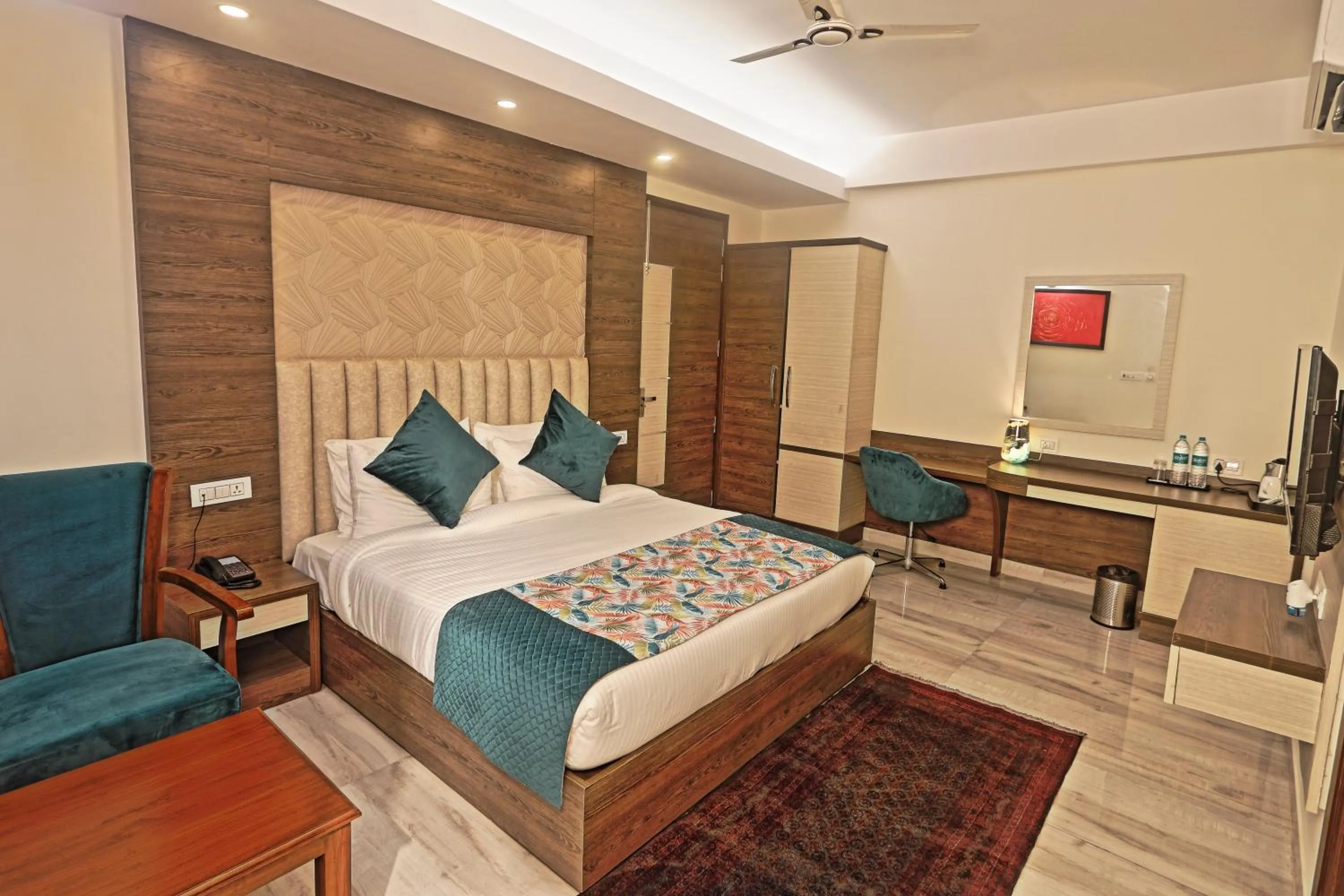 Bed in Hotel Cardinal Oxmo Delhi Airport