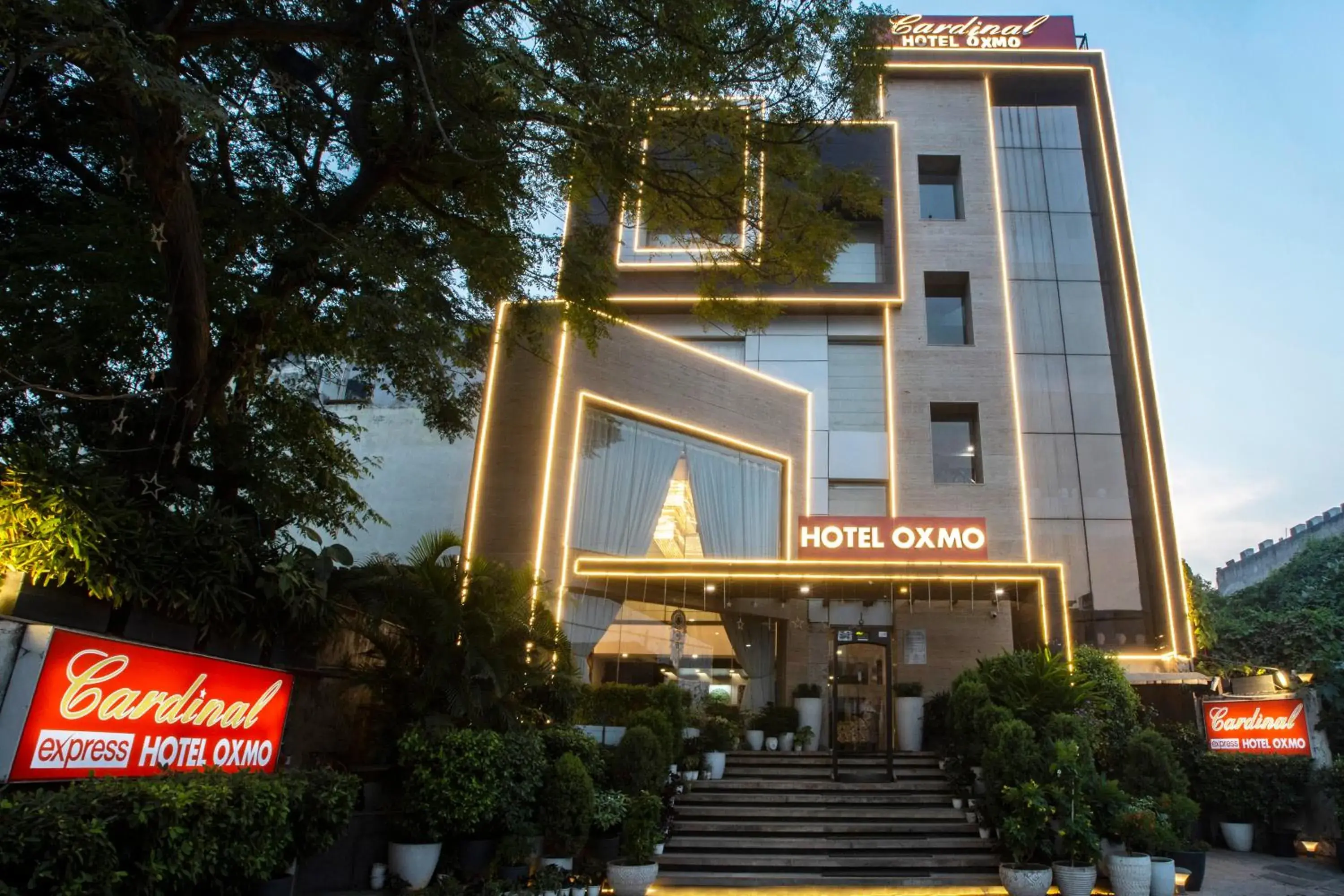Hotel Cardinal Oxmo Delhi Airport Hotel Cardinal Oxmo Delhi Airport