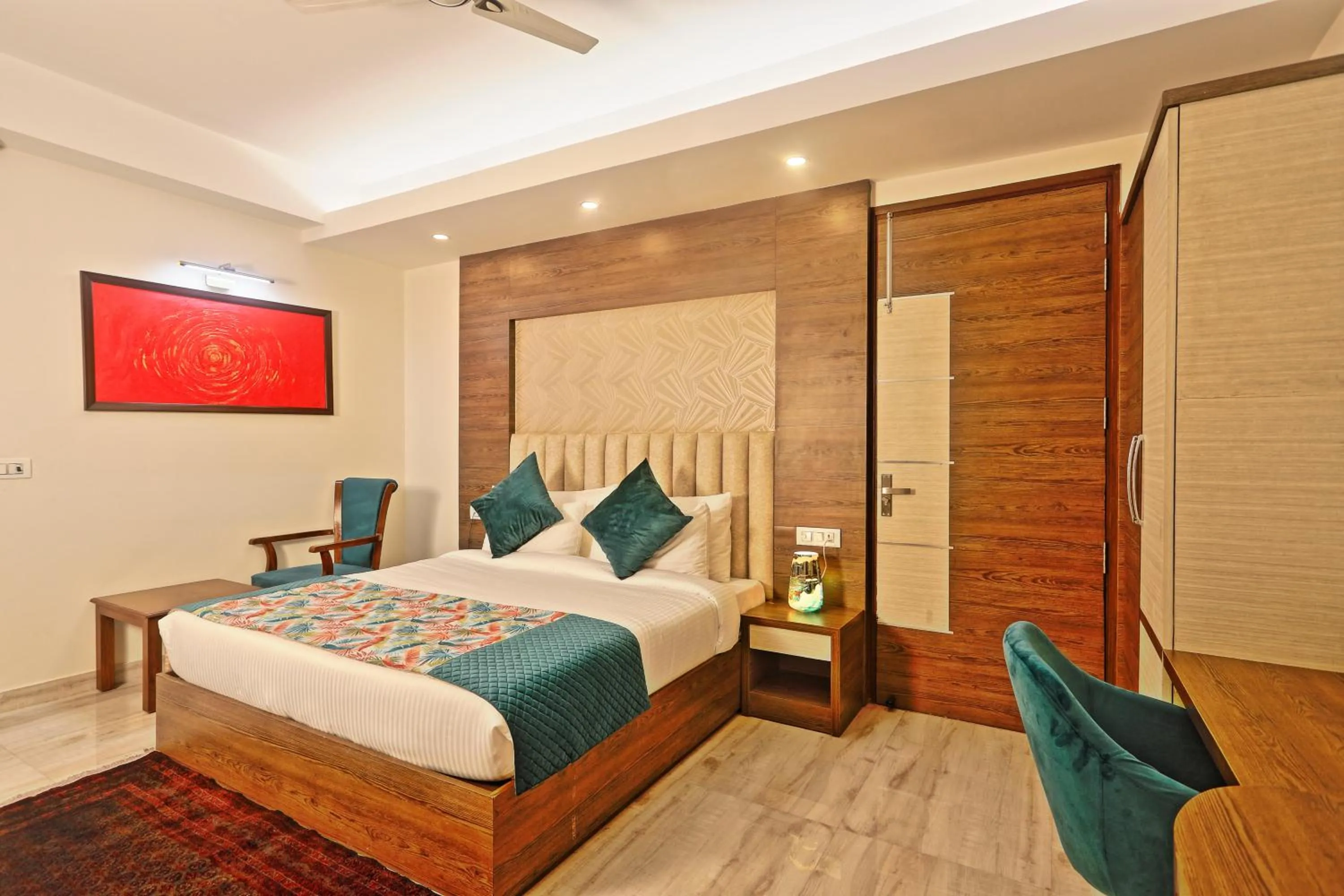 Bed in Hotel Cardinal Oxmo Delhi Airport