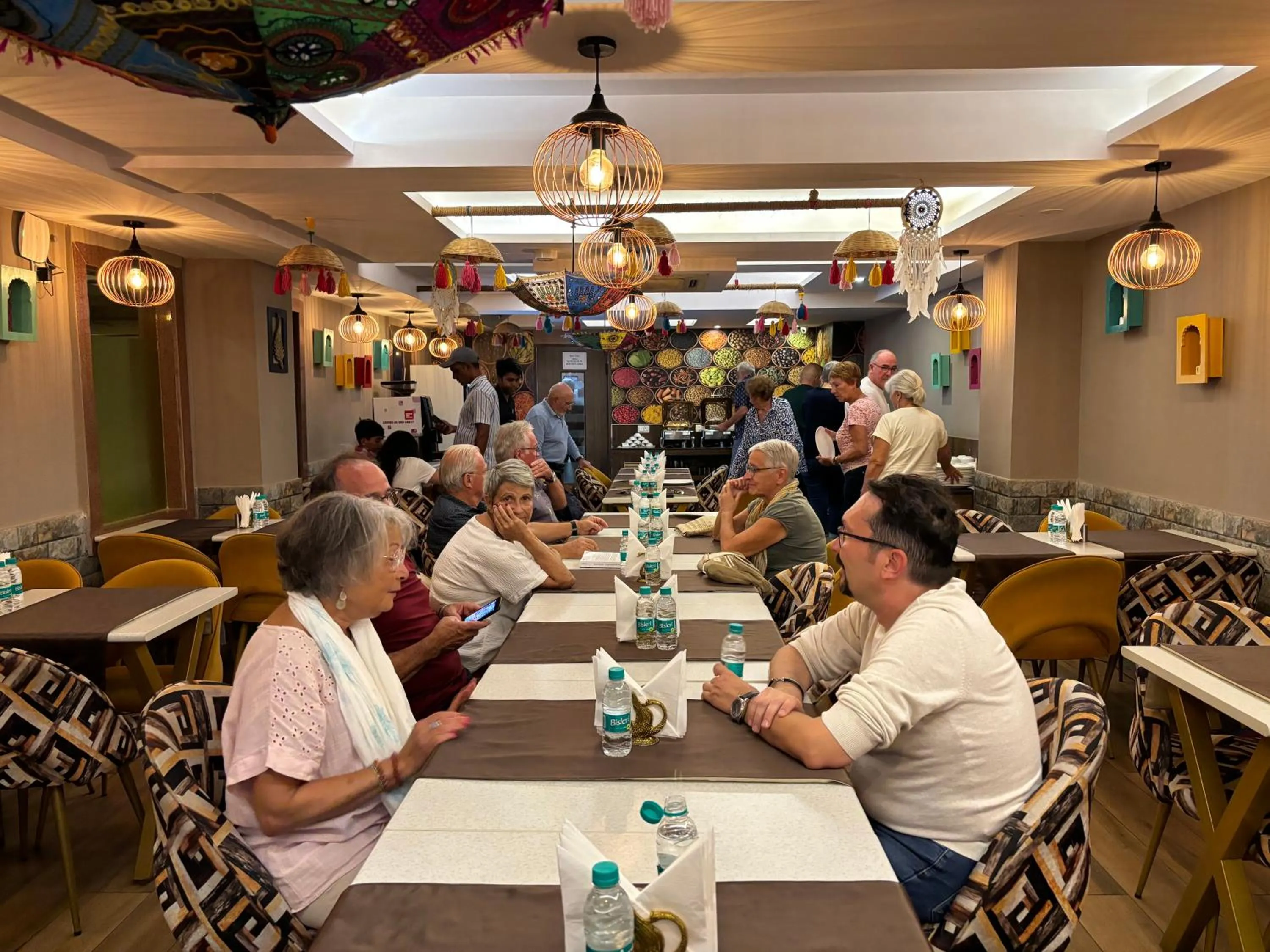 Restaurant/places to eat in Hotel Cardinal Oxmo Delhi Airport