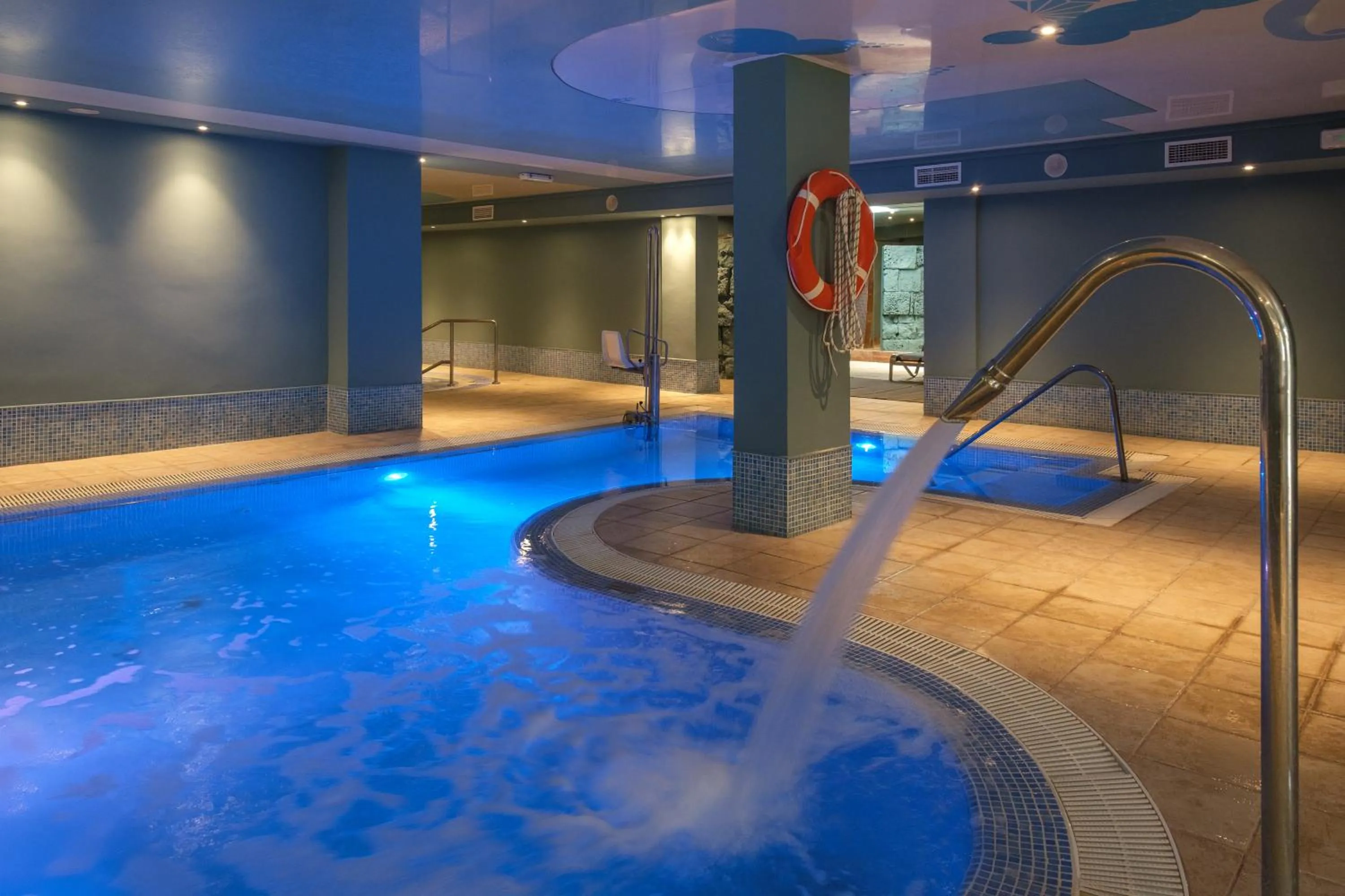 Hot Spring Bath in Cabot Cap de Mar Spa