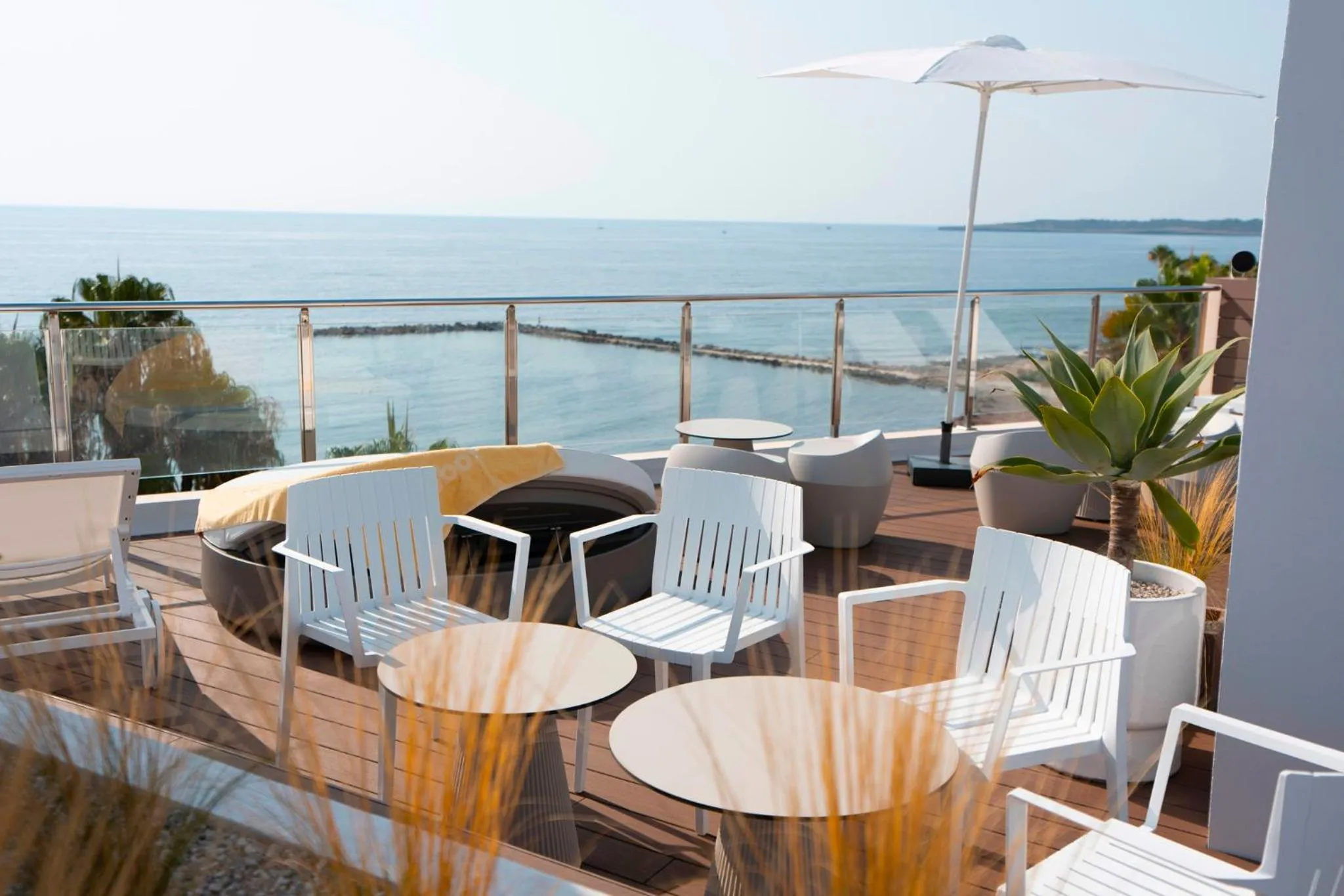 Lounge or bar in Cabot Cap de Mar Spa