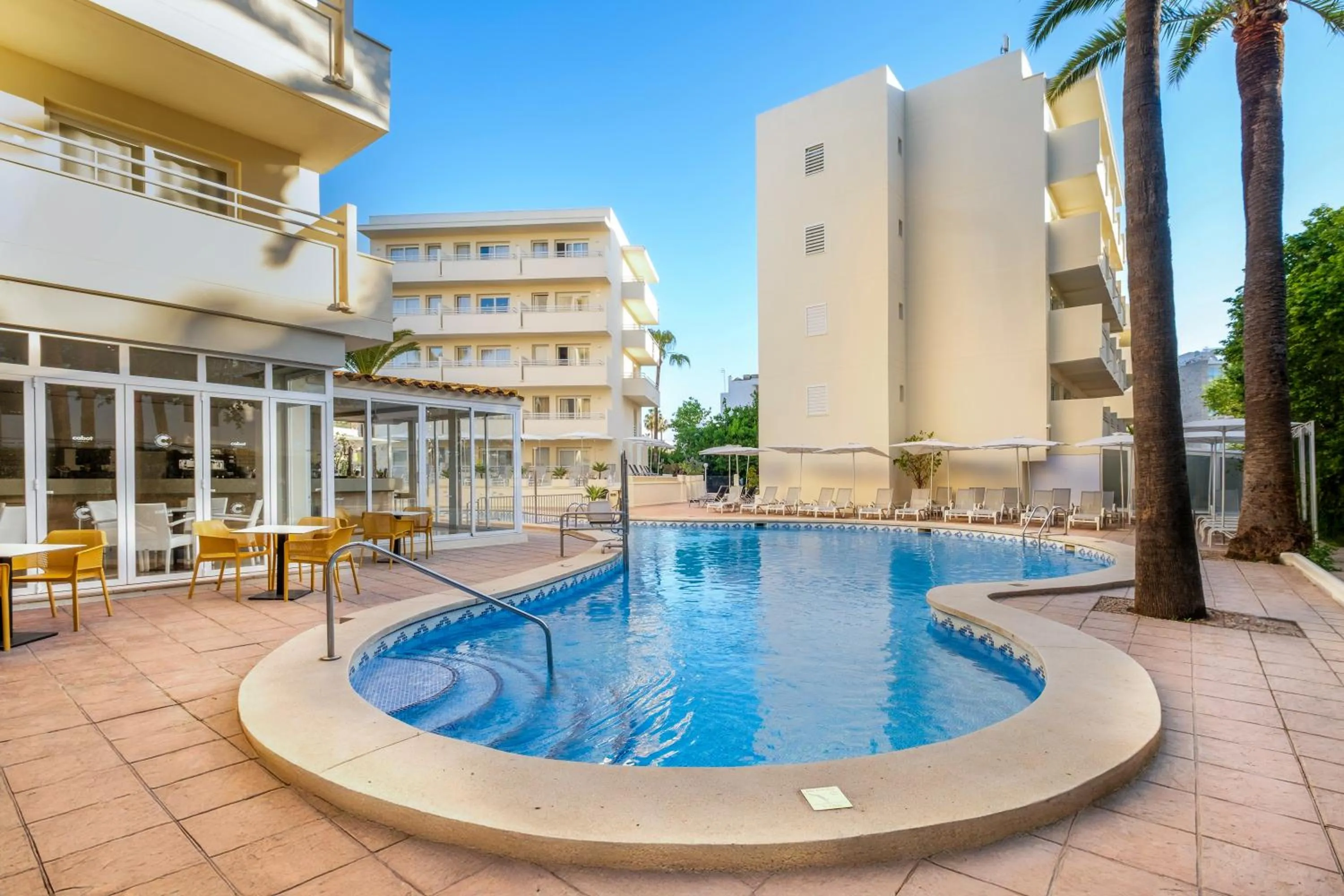 Swimming pool in Cabot Cap de Mar Spa