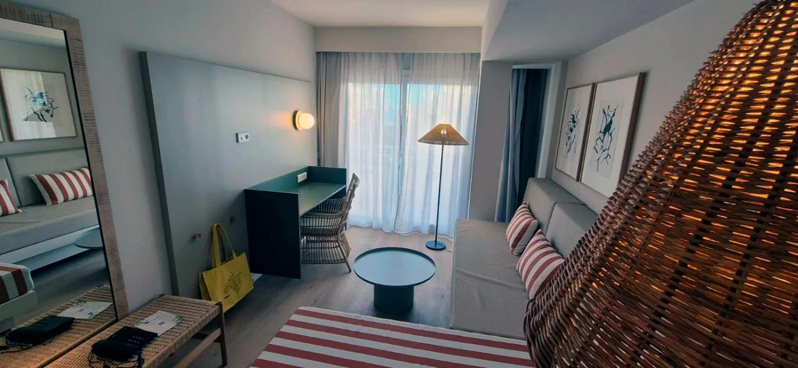 Living room, Bed in Cabot Cap de Mar Spa