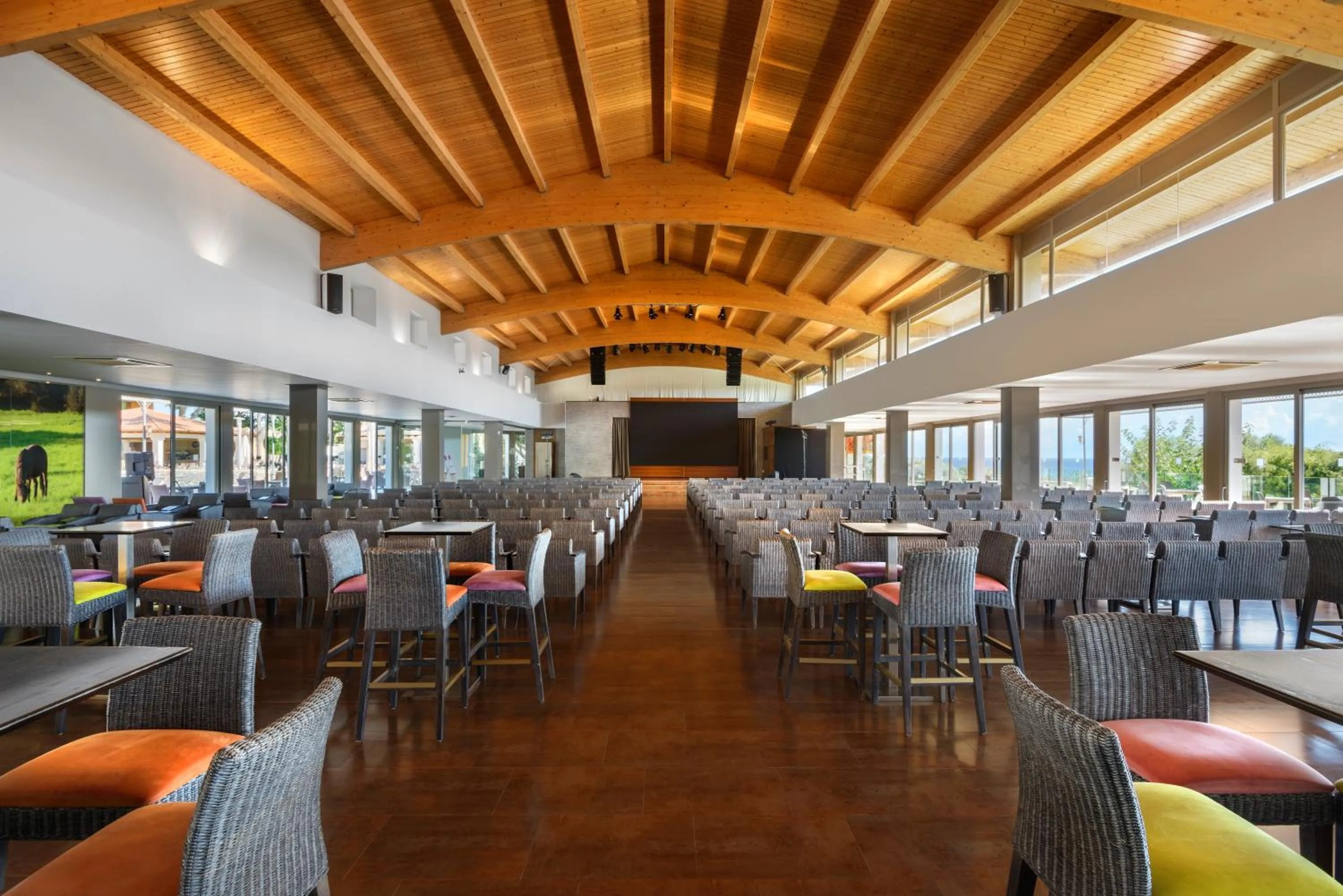 Evening entertainment in Occidental Menorca