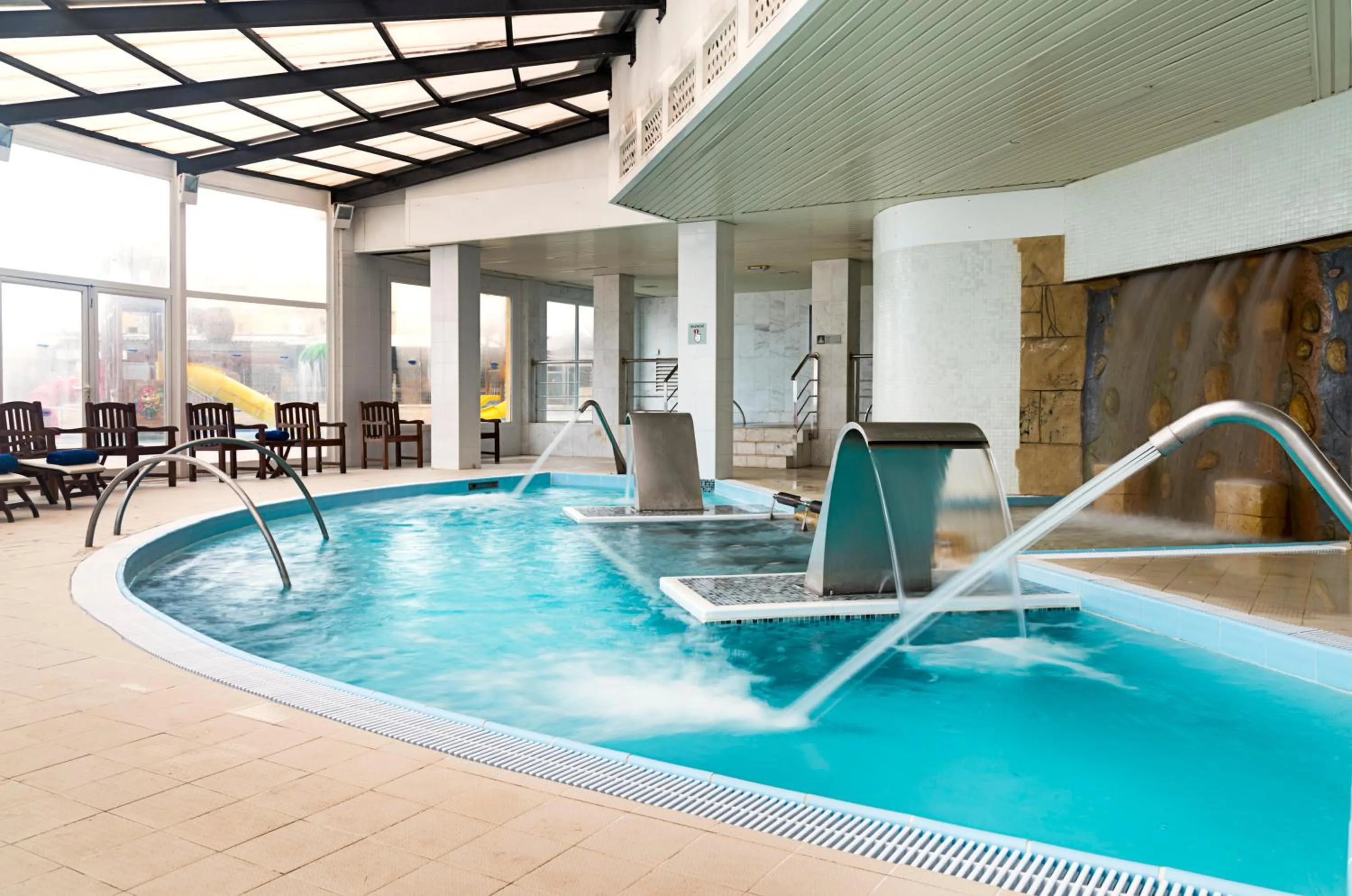 Hot Spring Bath in Hotel Best Sabinal