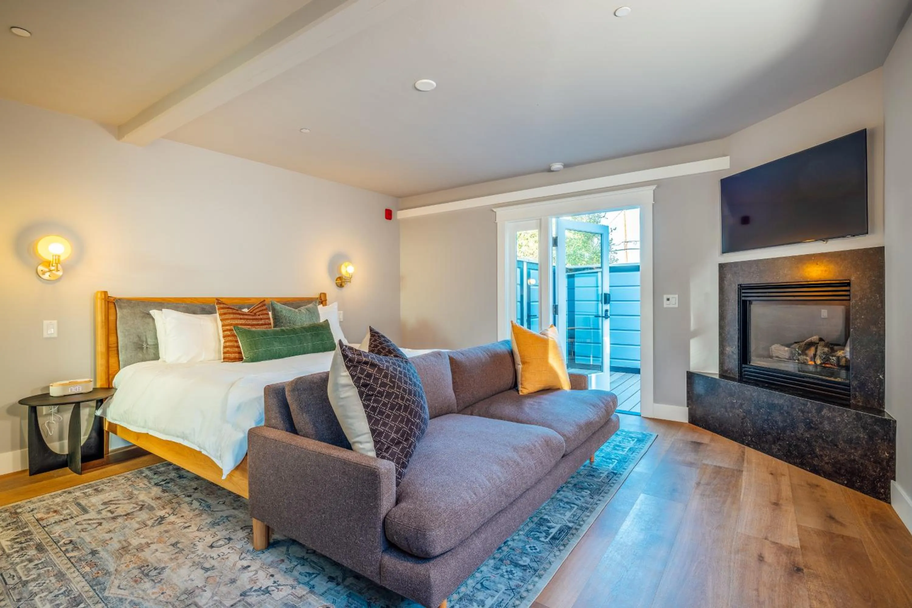 Photo of the whole room, Bed in The Ruse