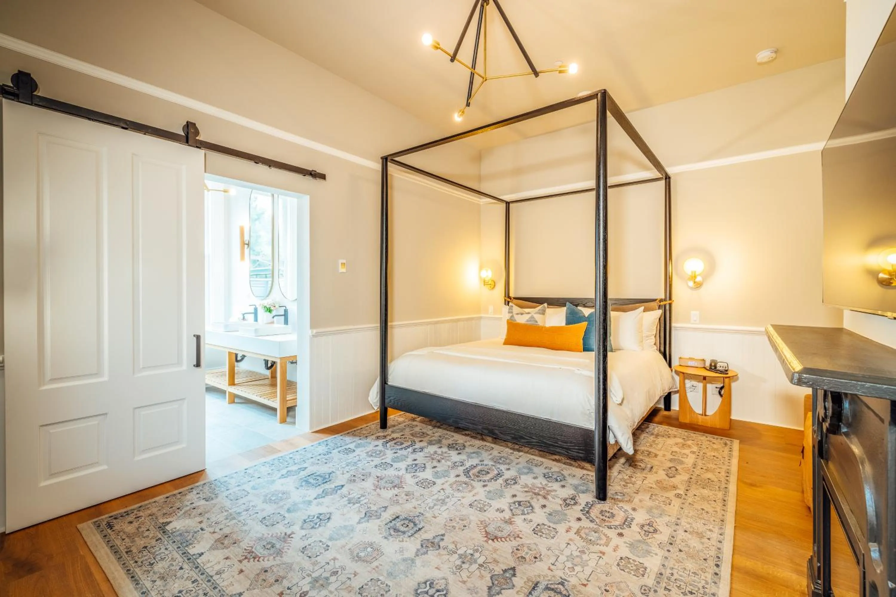 Bedroom, Bed in The Ruse