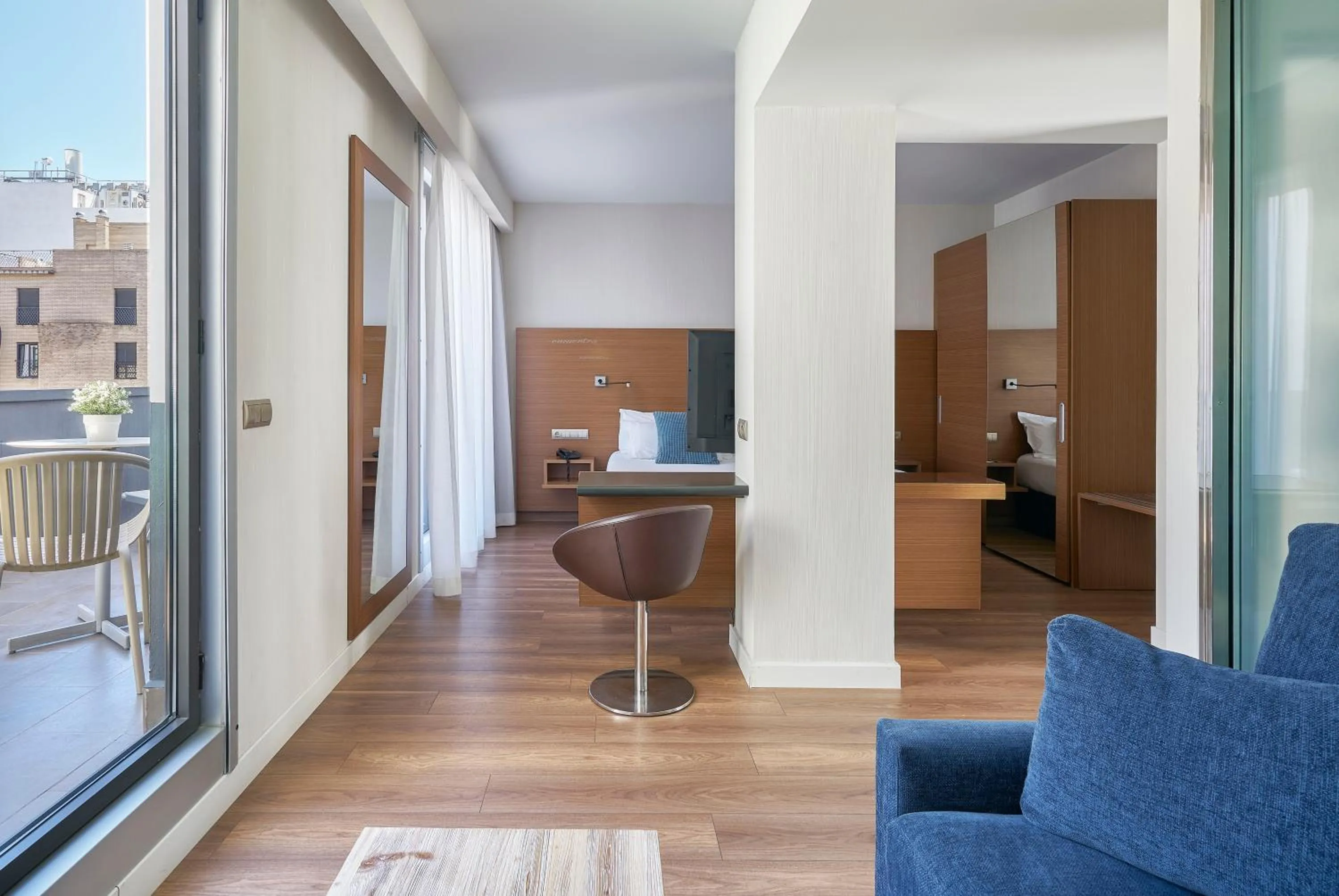 Living room in Vincci Zaragoza Zentro