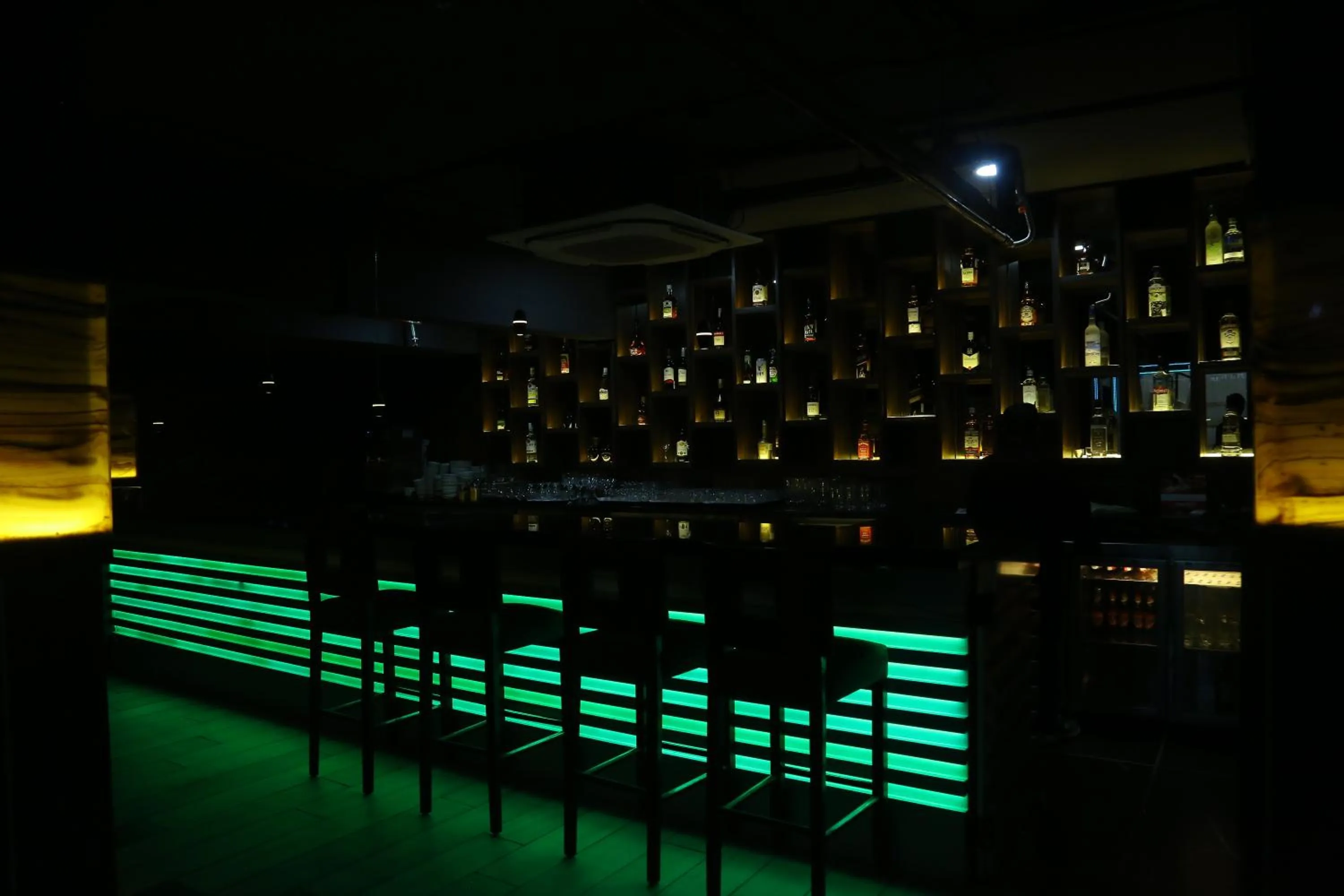 Lounge or bar in HOTEL SALEM CASTLE