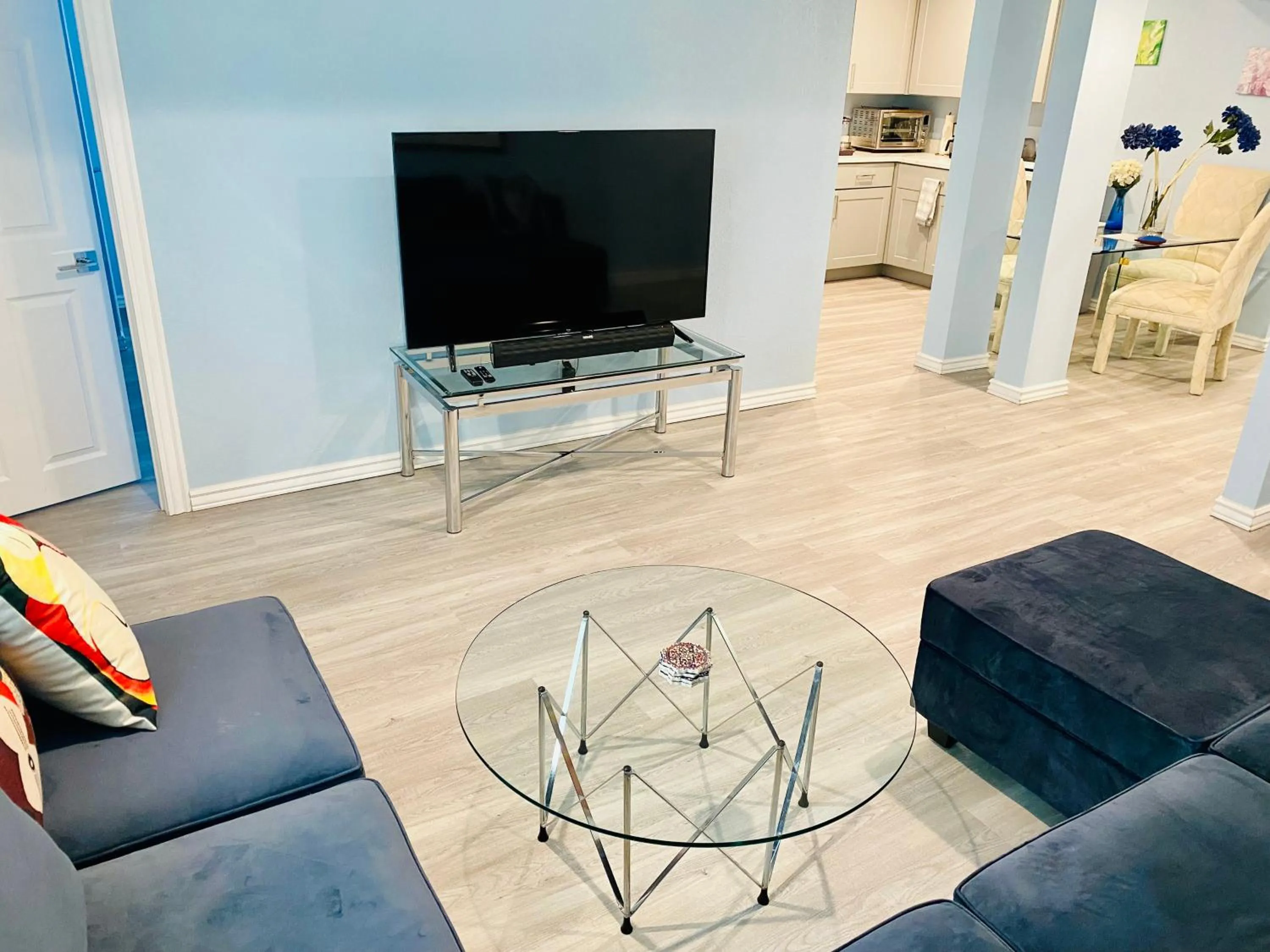 TV and multimedia in 3br home 2br unit close to USAFA with fireplace