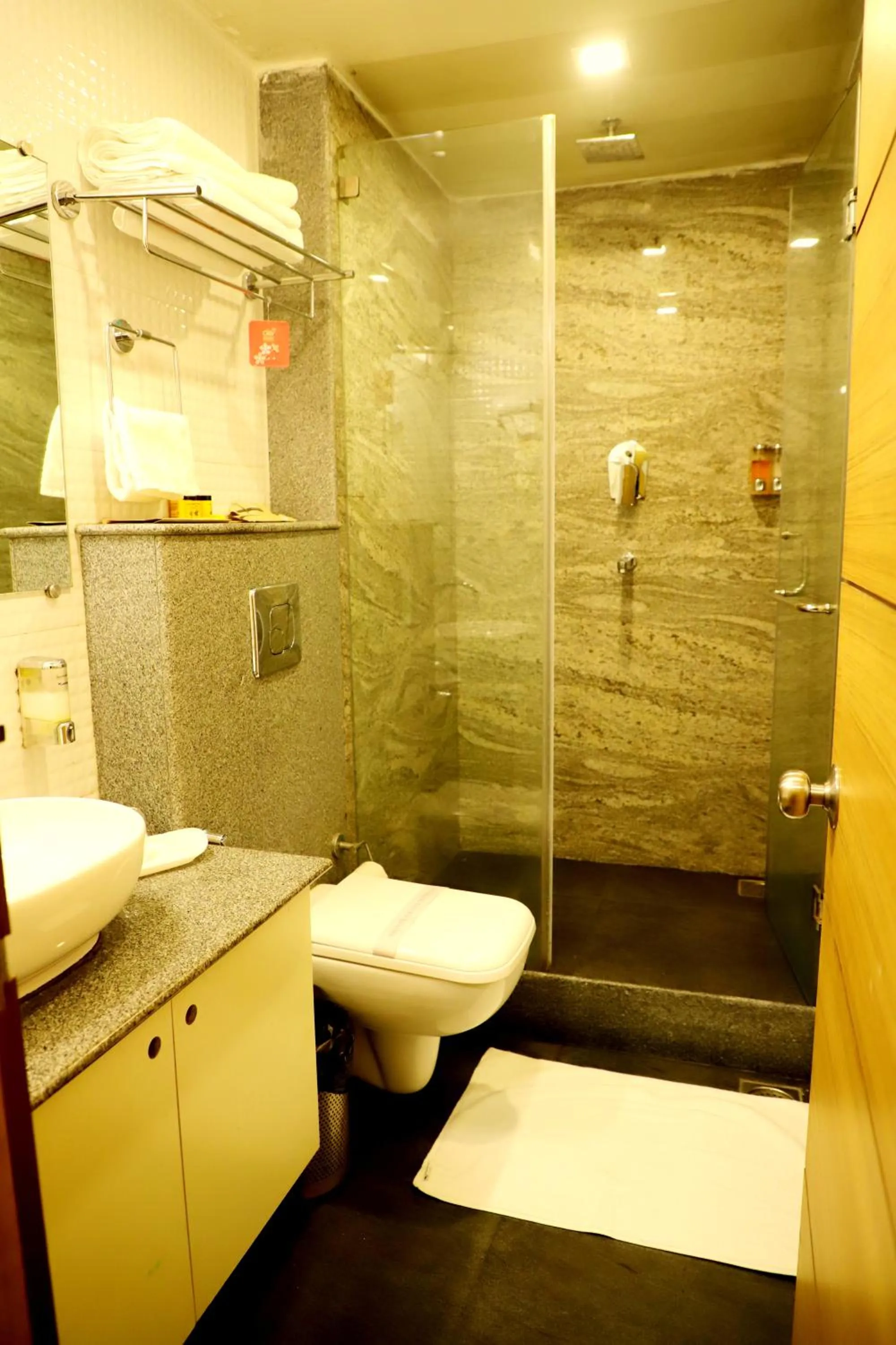 Bathroom in Q SAINA THE COSMOS