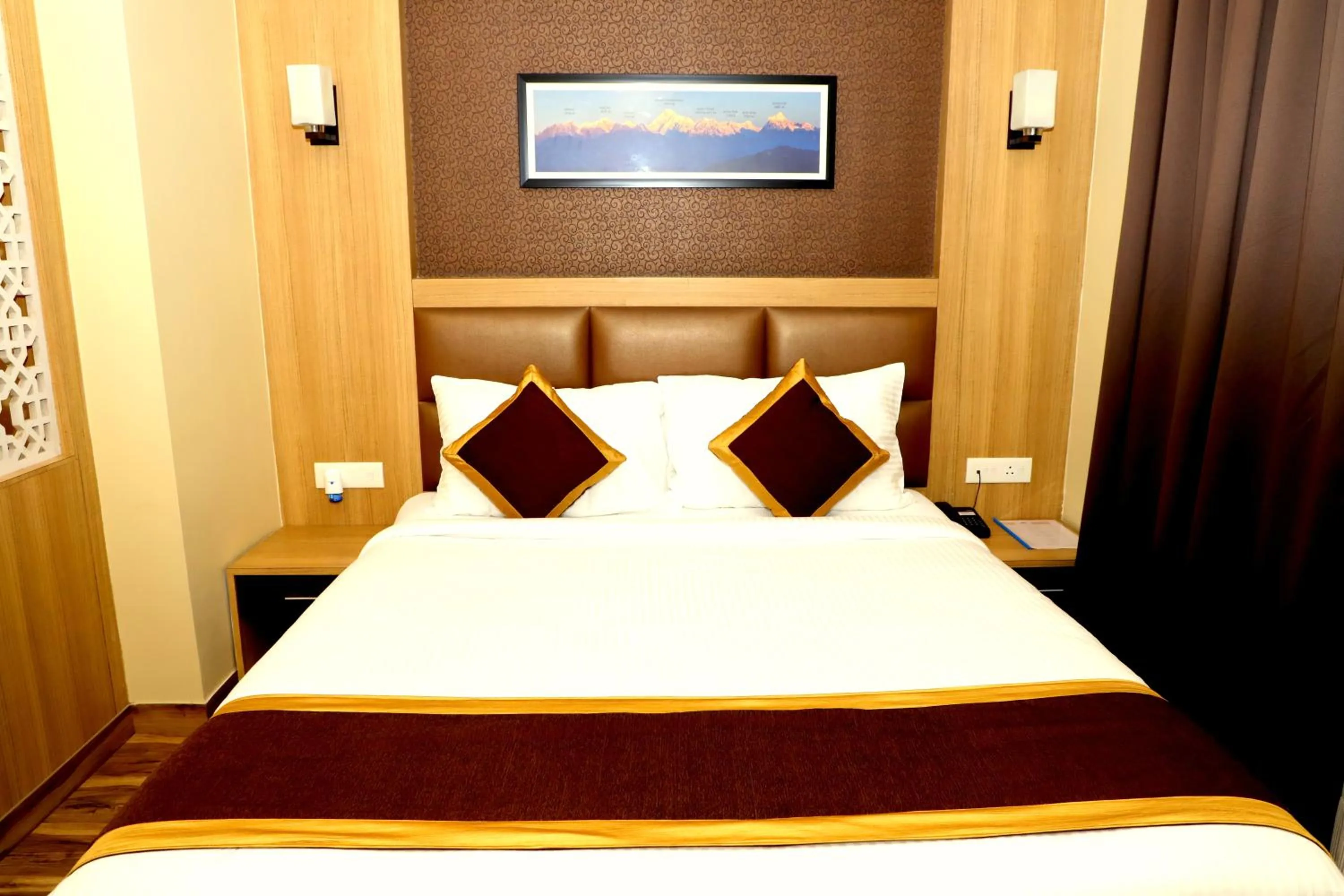 Bedroom in Q SAINA THE COSMOS