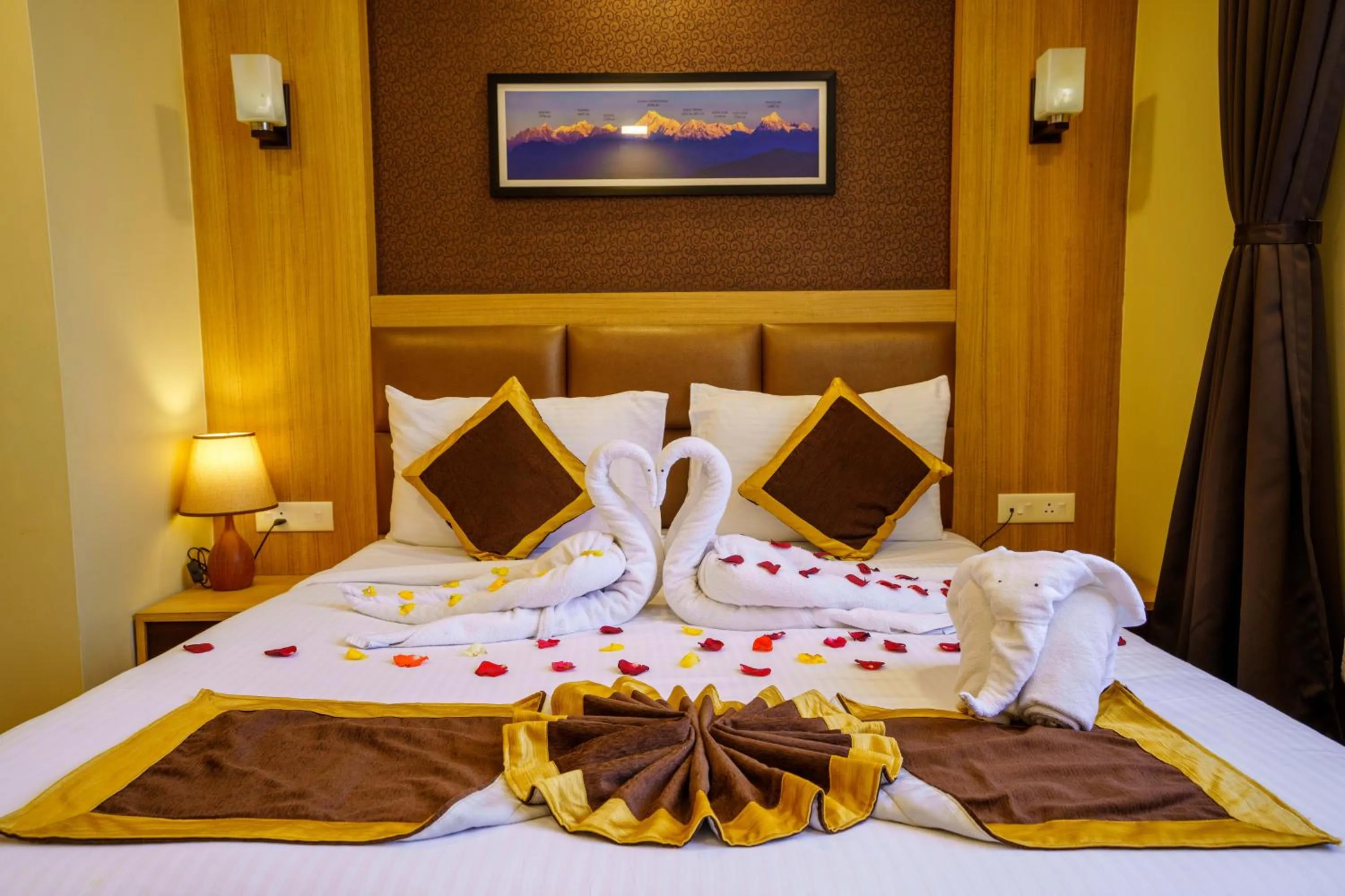 Bedroom in Q SAINA THE COSMOS