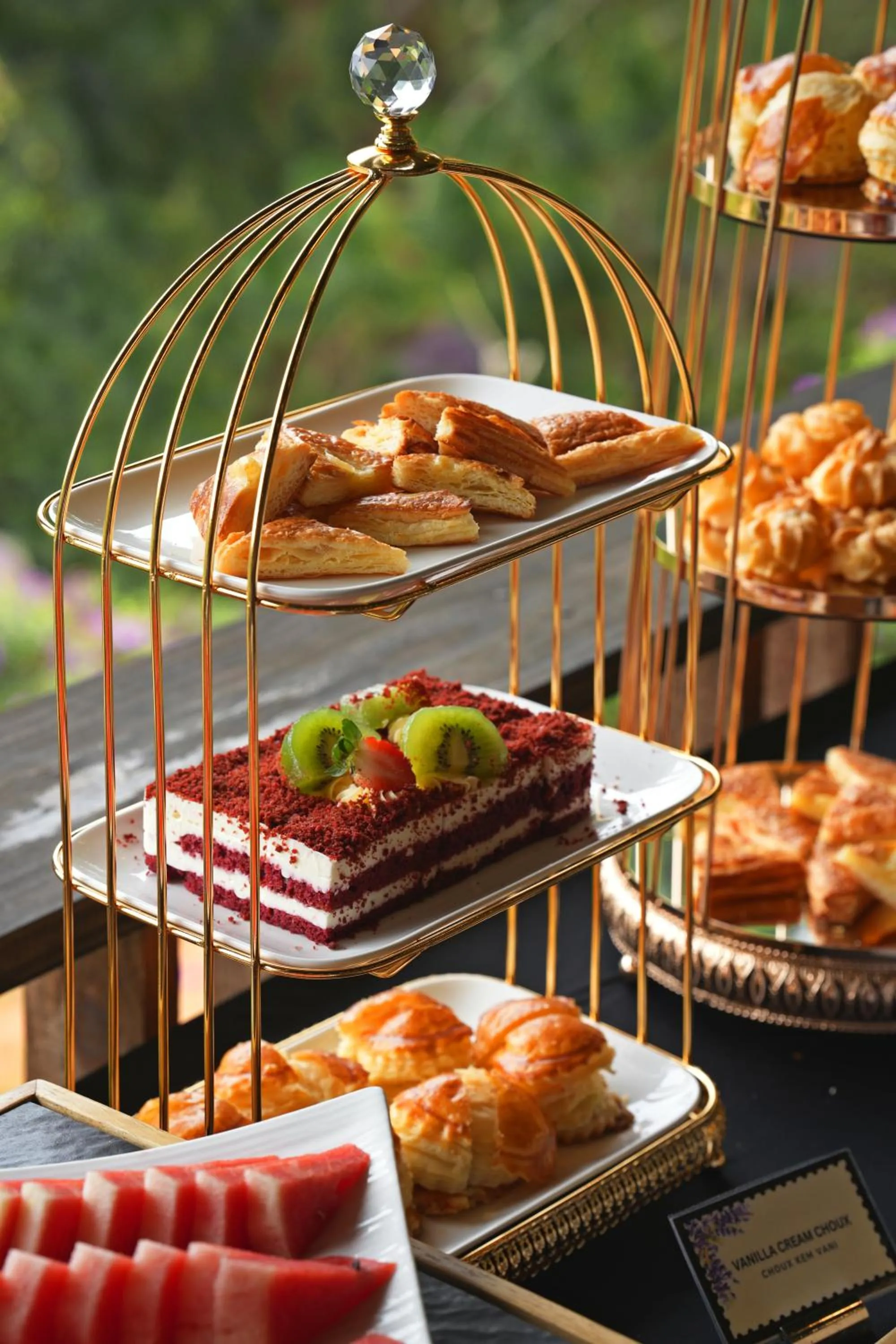 Restaurant/places to eat in Lavender Dalat Hotel and Resorts