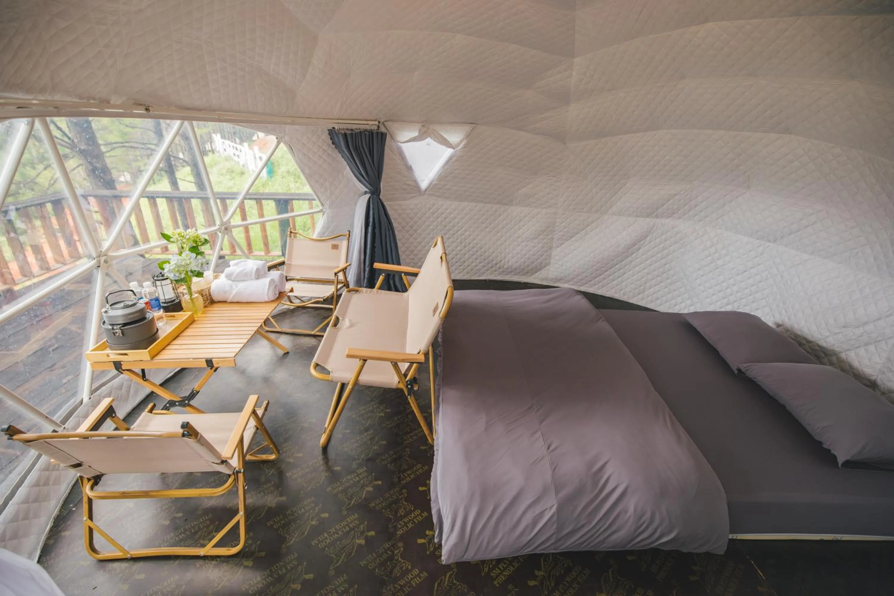 Photo of the whole room, Bed in Lavender Dalat Hotel and Resorts