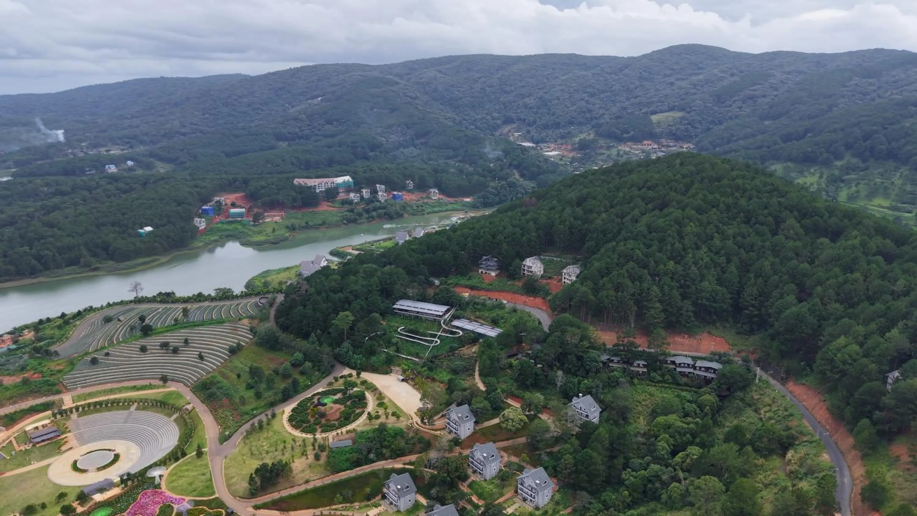Nearby landmark in Lavender Dalat Hotel and Resorts