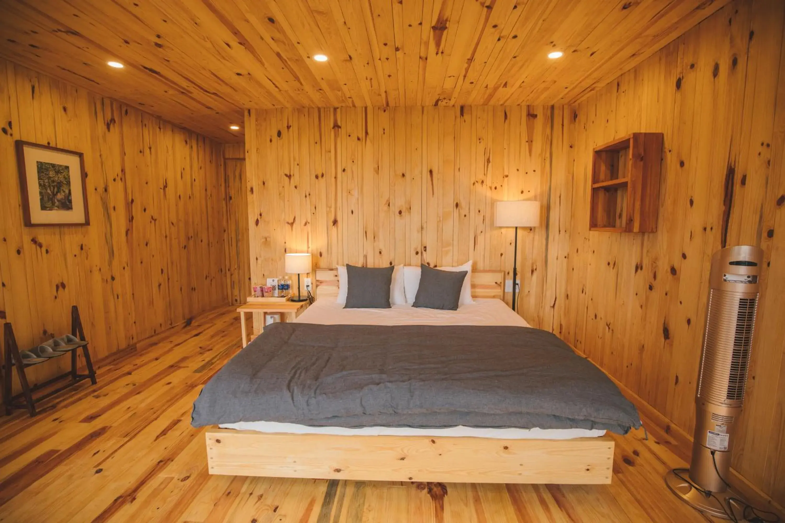 Deluxe Double Room with Balcony in Lavender Dalat Hotel and Resorts Deluxe Double Room with Balcony in Lavender Dalat Hotel and Resorts