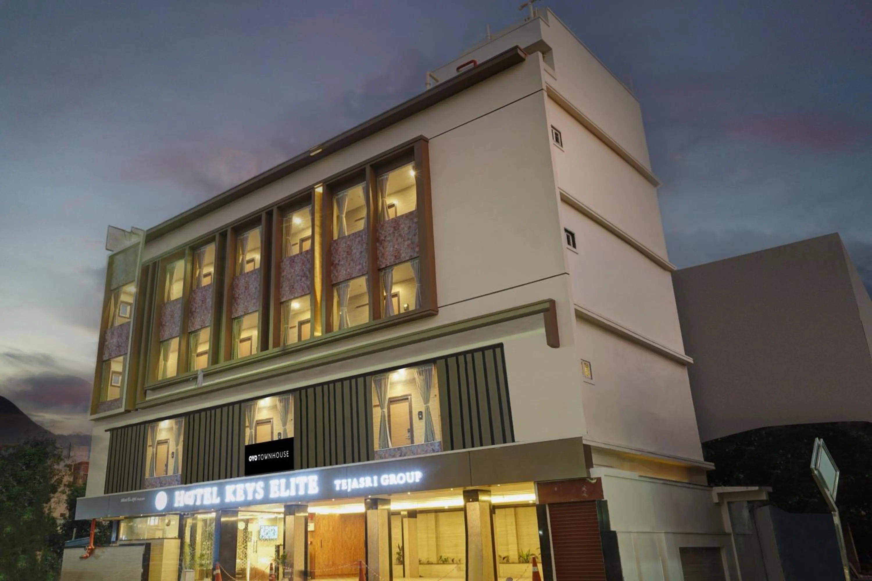 Facade/entrance in Super Collection O KEYS ELITE