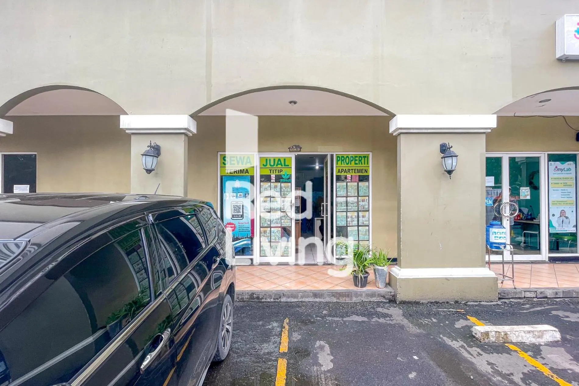 Facade/entrance in RedLiving Apartemen Mediterania Palace - Meditrans Property Tower B