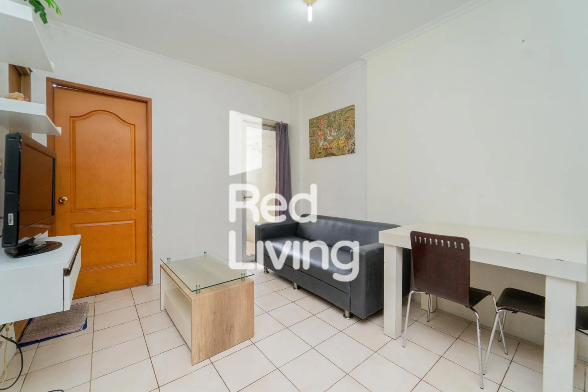 Living room in RedLiving Apartemen Mediterania Palace - Meditrans Property Tower B