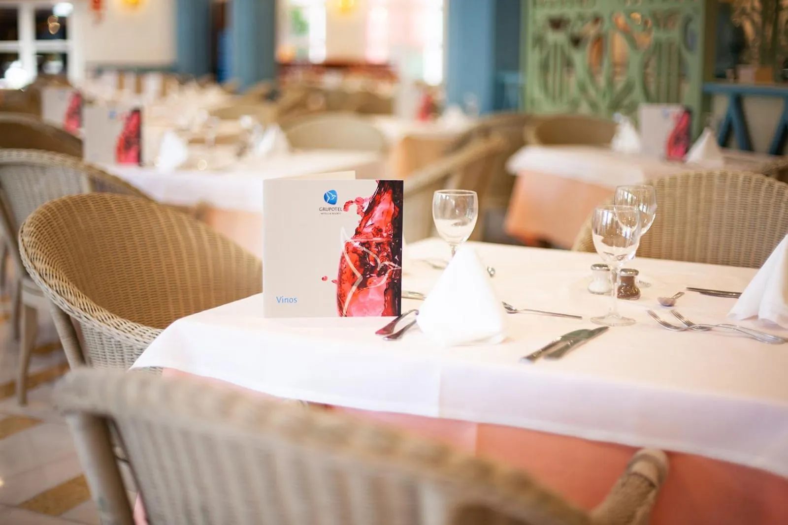 Restaurant/places to eat in Grupotel Playa Club