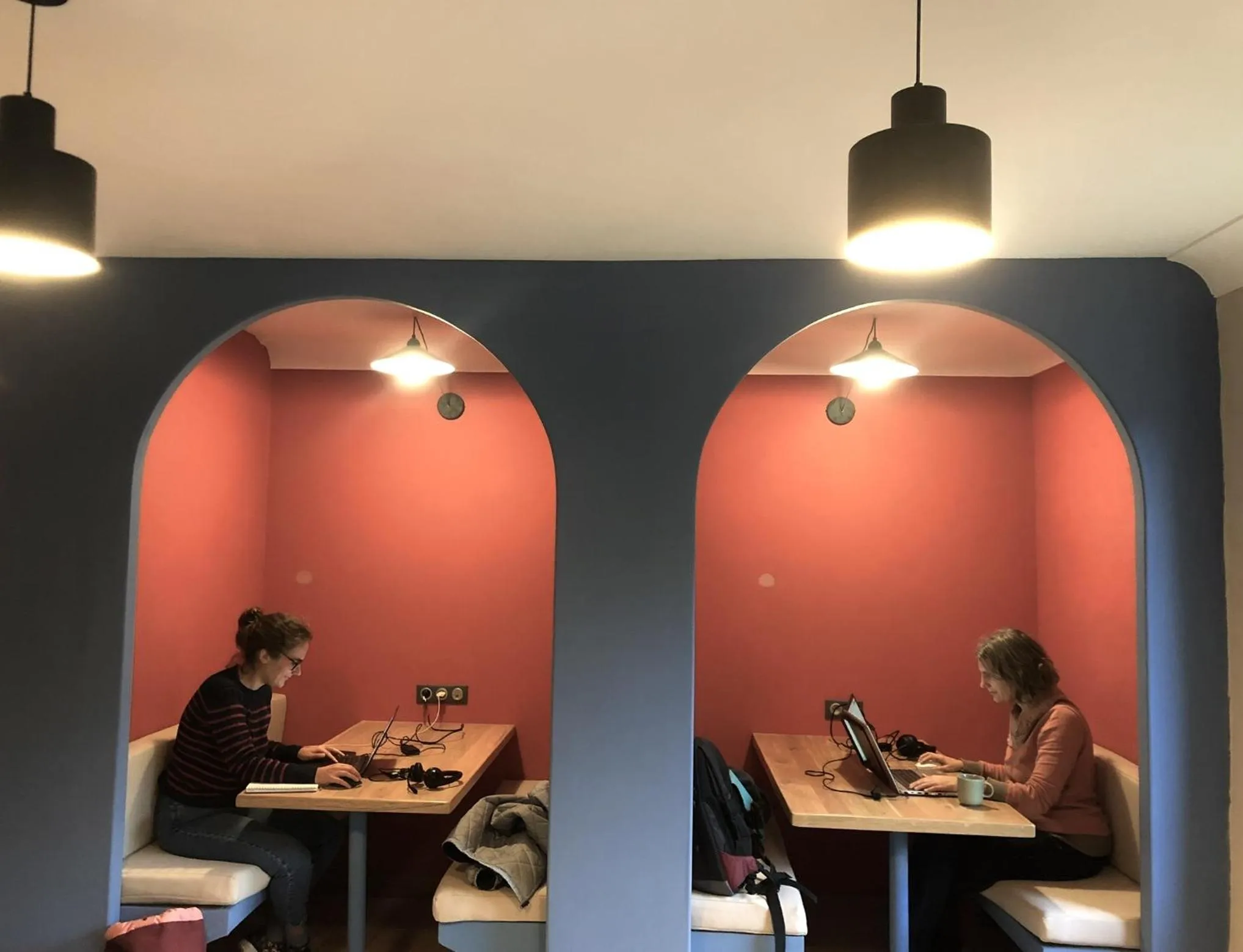 Business facilities in Fleurs de lin