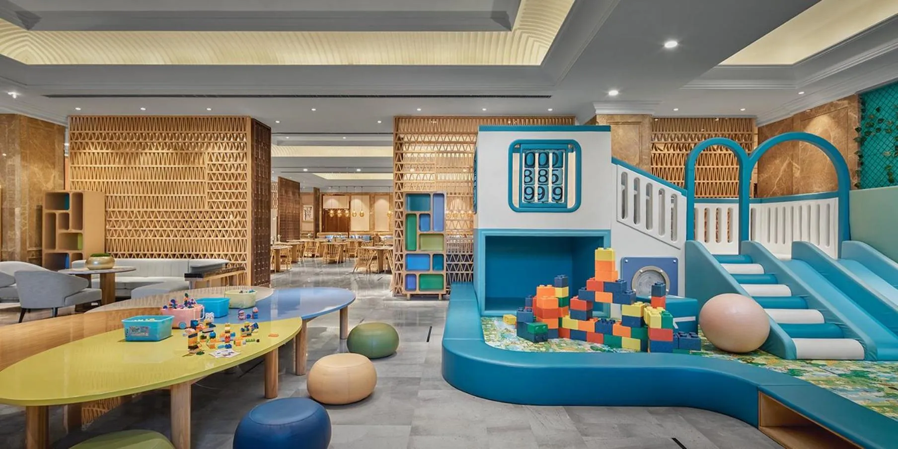 Restaurant/places to eat in Crowne Plaza Dongying by IHG