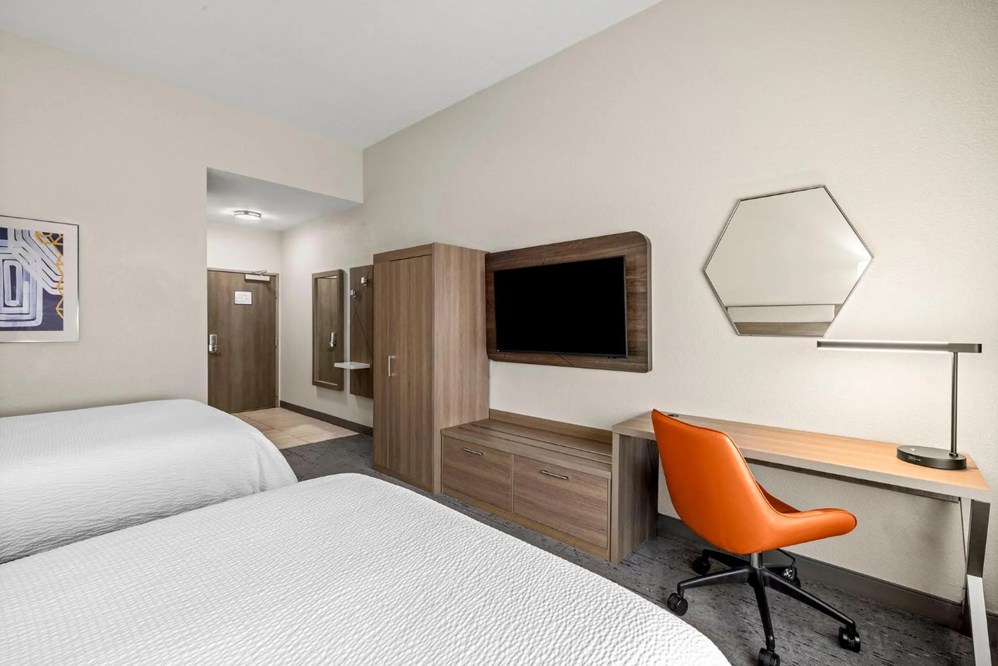 Bed in Holiday Inn Express & Suites - Phoenix West - Tolleson