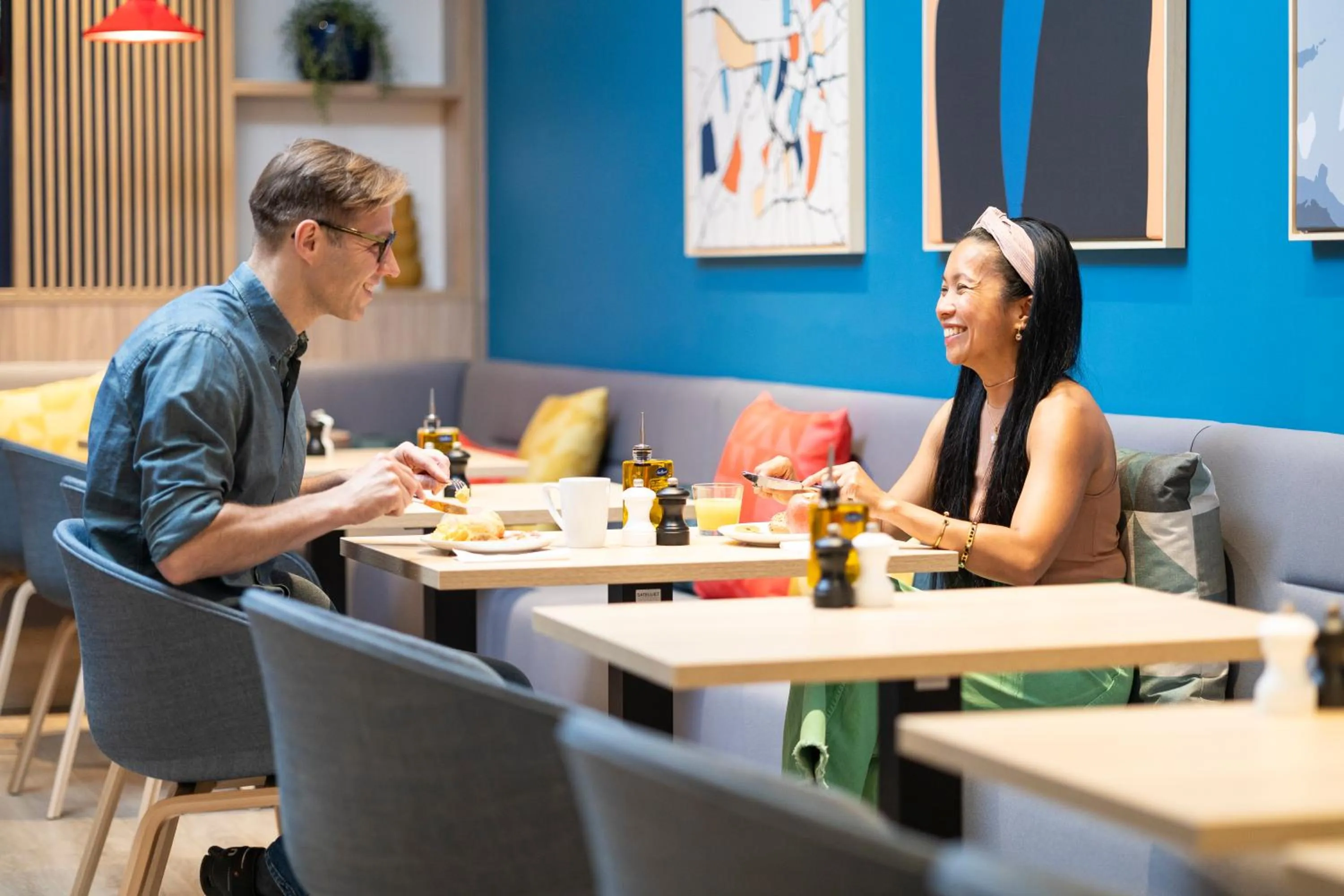 Breakfast in Holiday Inn Express Antwerp - City Centre by IHG