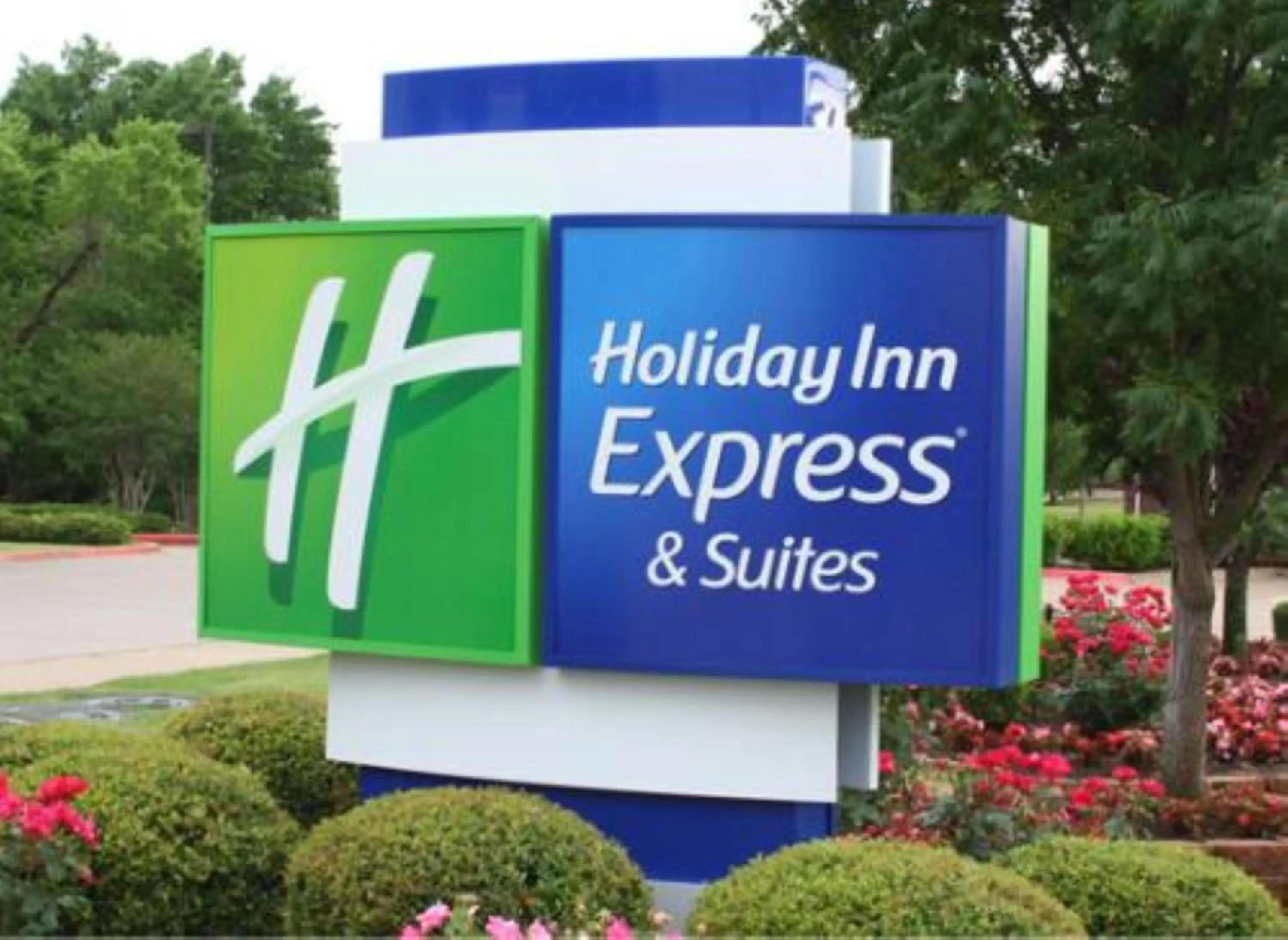Property building in Holiday Inn Express - Starke by IHG